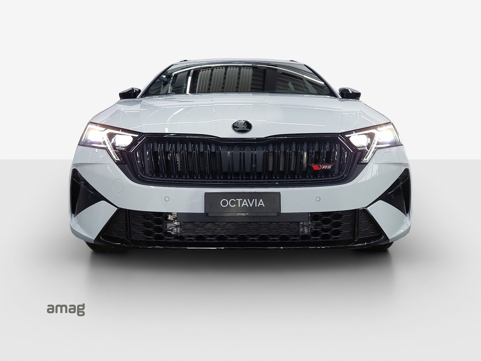 SKODA Octavia Combi 2.0 TSI DSG RS-image-6