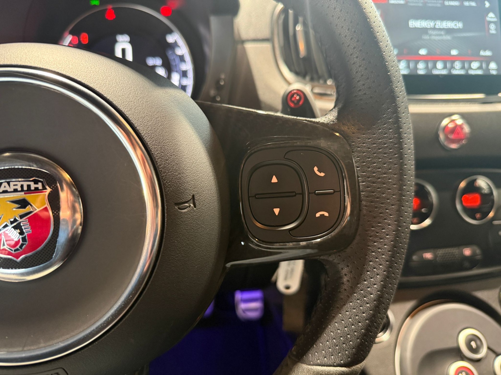 FIAT 595 1.4 16V Turbo Abarth Competizione Dualogic-image-11
