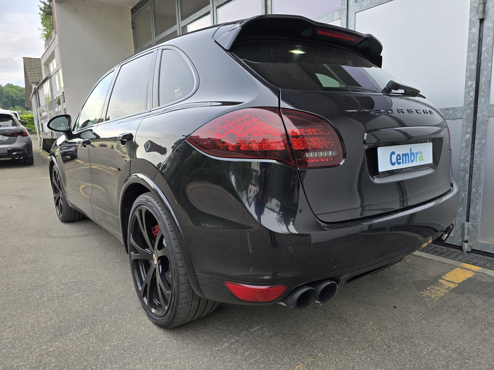 PORSCHE Cayenne Turbo-image-6