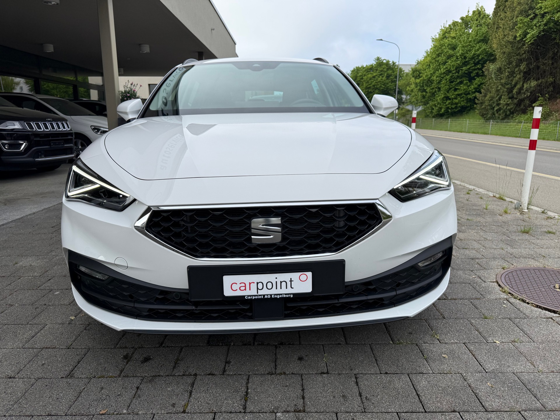 SEAT Leon ST 1.5 eHybrid pHEV DSG Business Edition-image-1