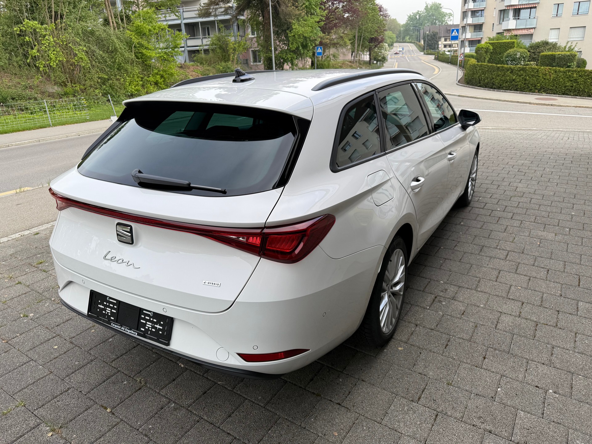 SEAT Leon ST 1.5 eHybrid pHEV DSG Business Edition-image-10
