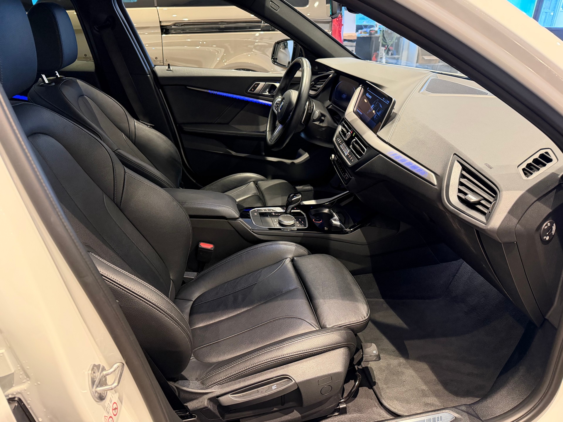 BMW 120d xDrive M-Sport-image-9
