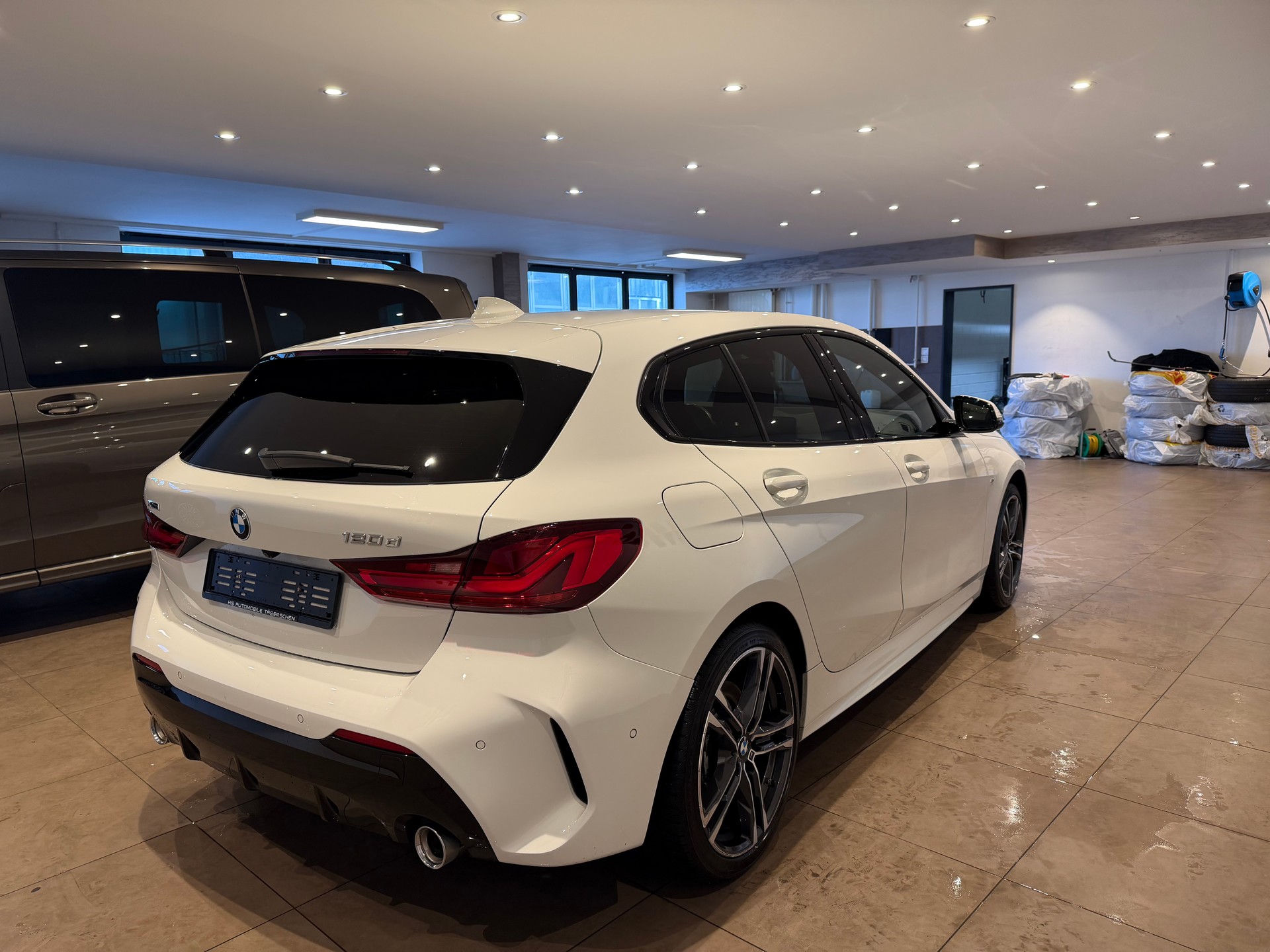 BMW 120d xDrive M-Sport-image-4
