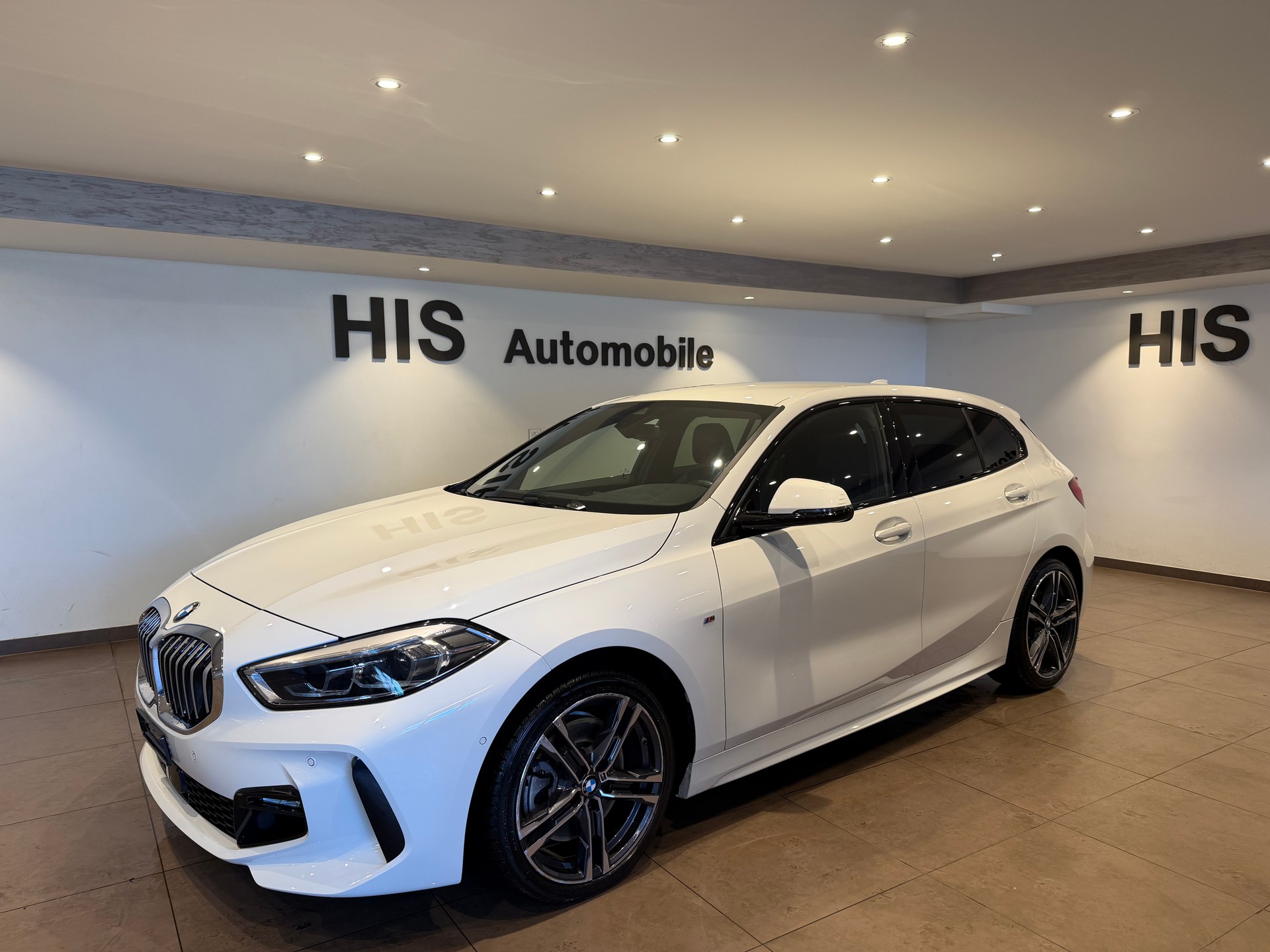 BMW 120d xDrive M-Sport-image-1