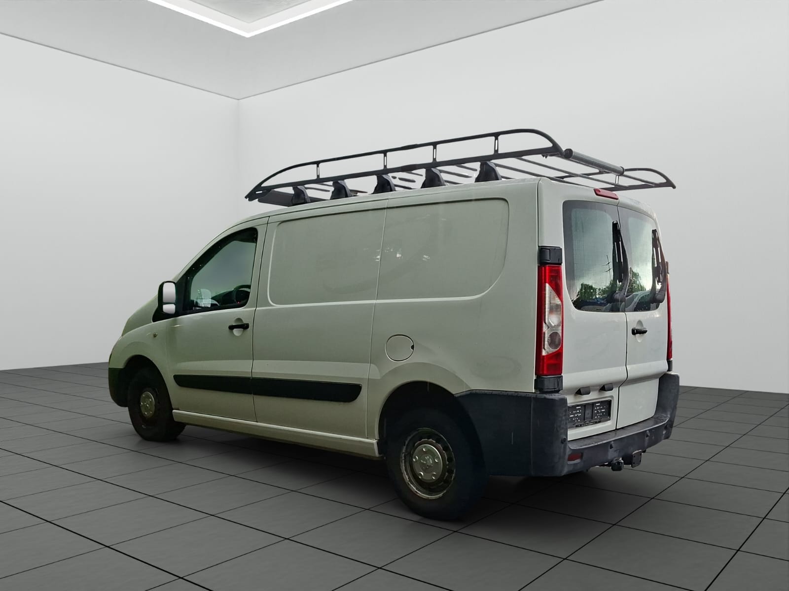 PEUGEOT Expert 1.6 HDi 227 L1H1-image-4