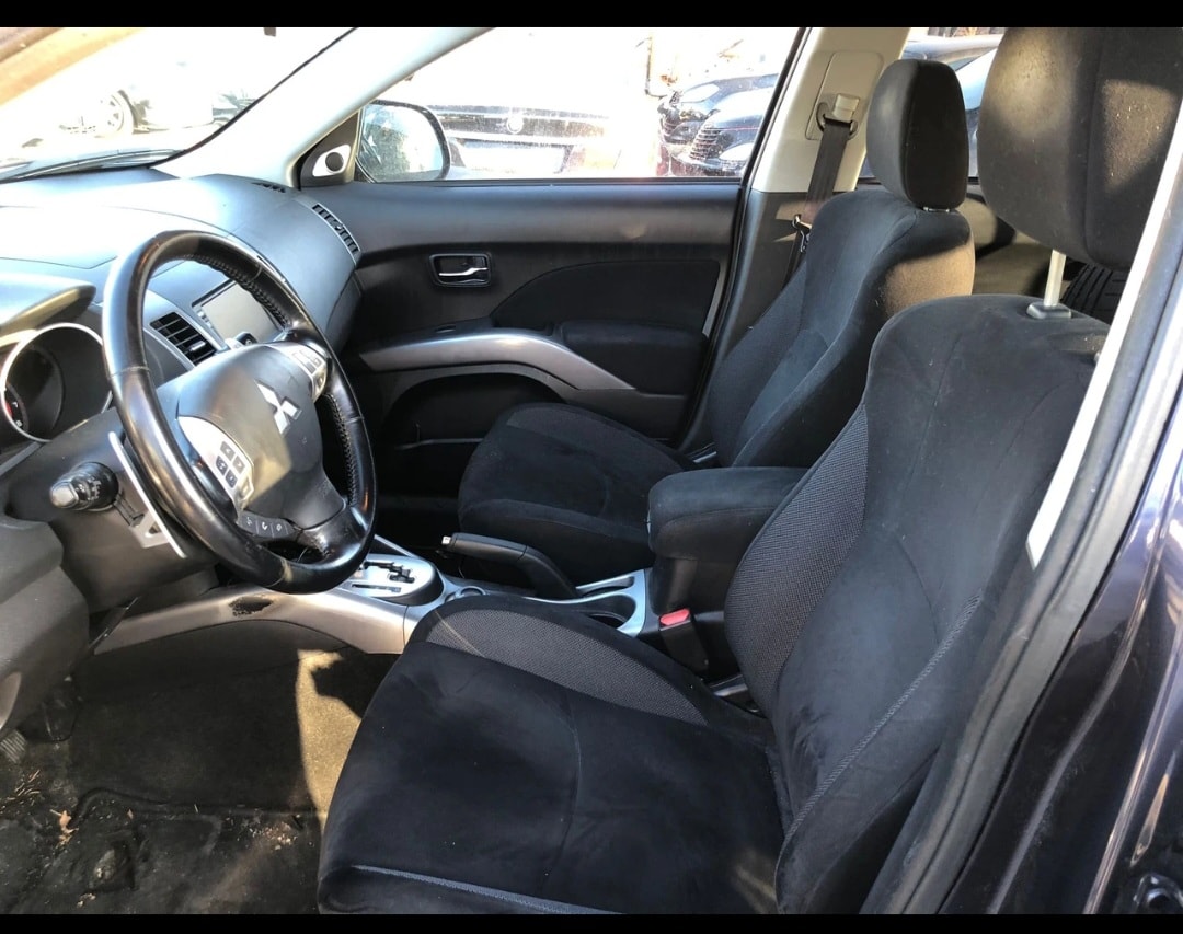MITSUBISHI Outlander 2.4 Intense 4WD CVT-image-7