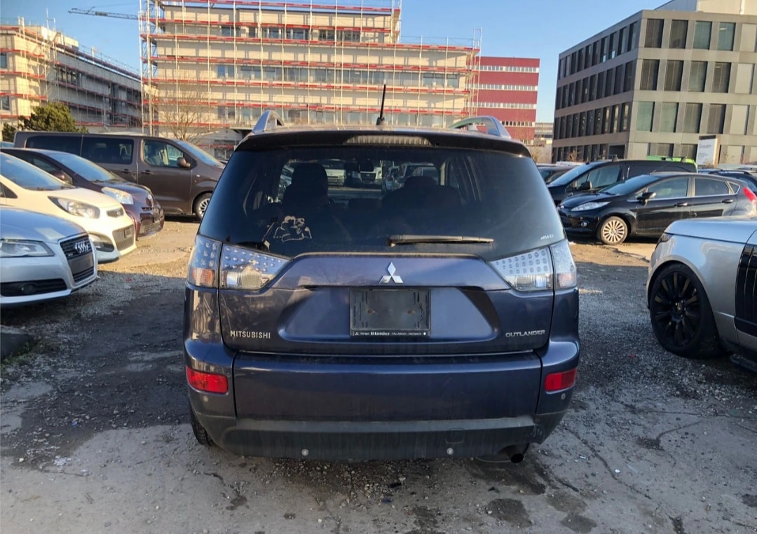 MITSUBISHI Outlander 2.4 Intense 4WD CVT-image-5