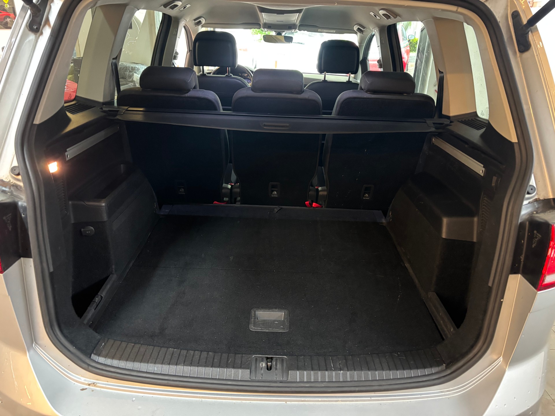 VW Touran 1.6 TDI BlueMotion Technology Comfortline DSG-image-6