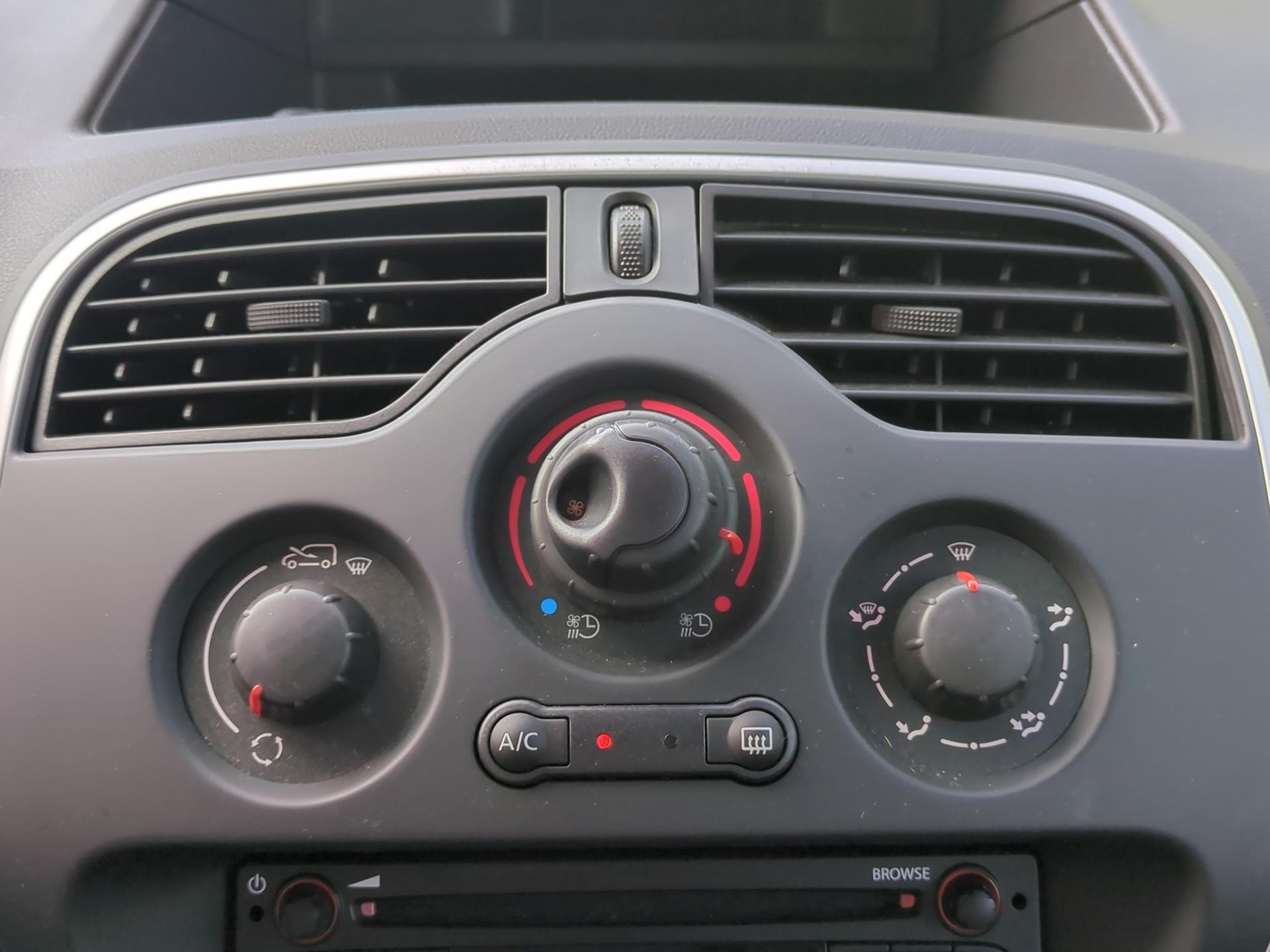 RENAULT Kangoo Z.E. 33 R60 Business-image-12
