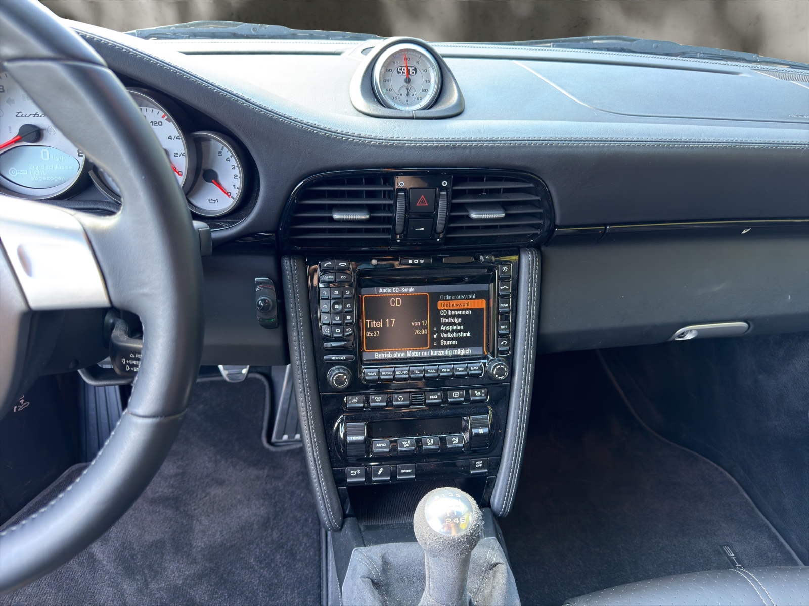 PORSCHE 911 Turbo-image-12