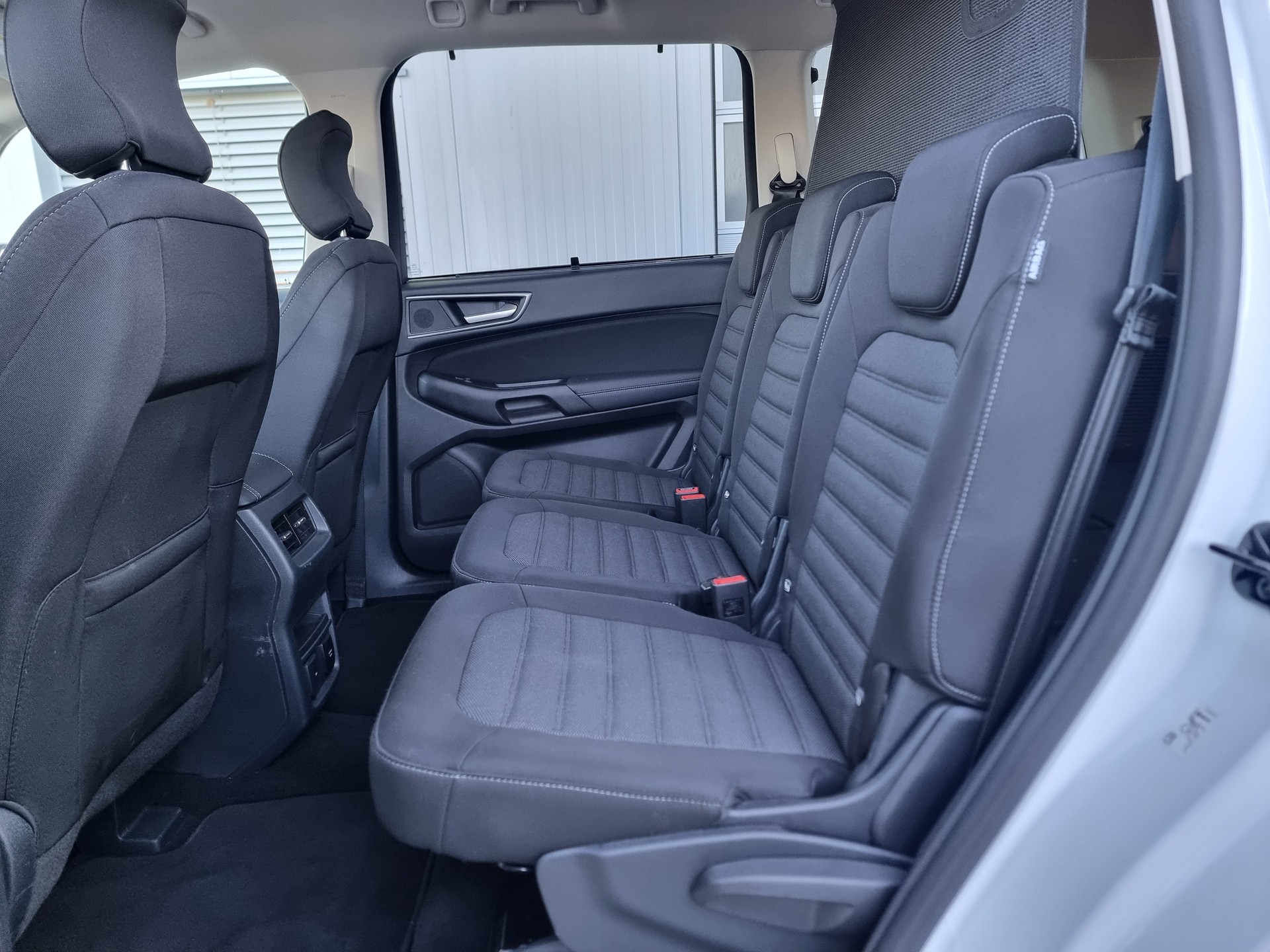 FORD Galaxy 2.5 FHEV Trend 7Pl CVT-image-8