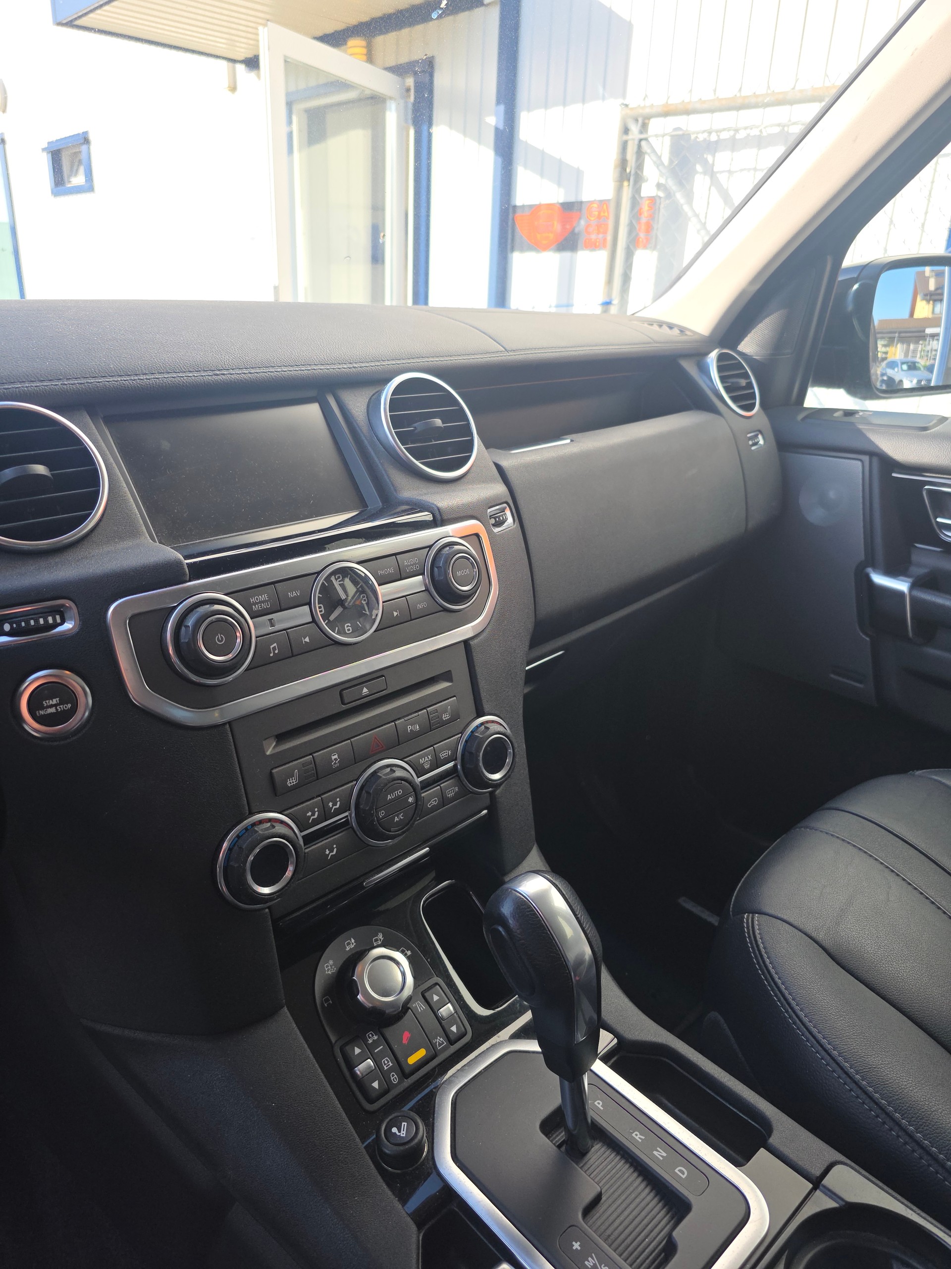 LAND ROVER 3 TDV6 7Places-image-6