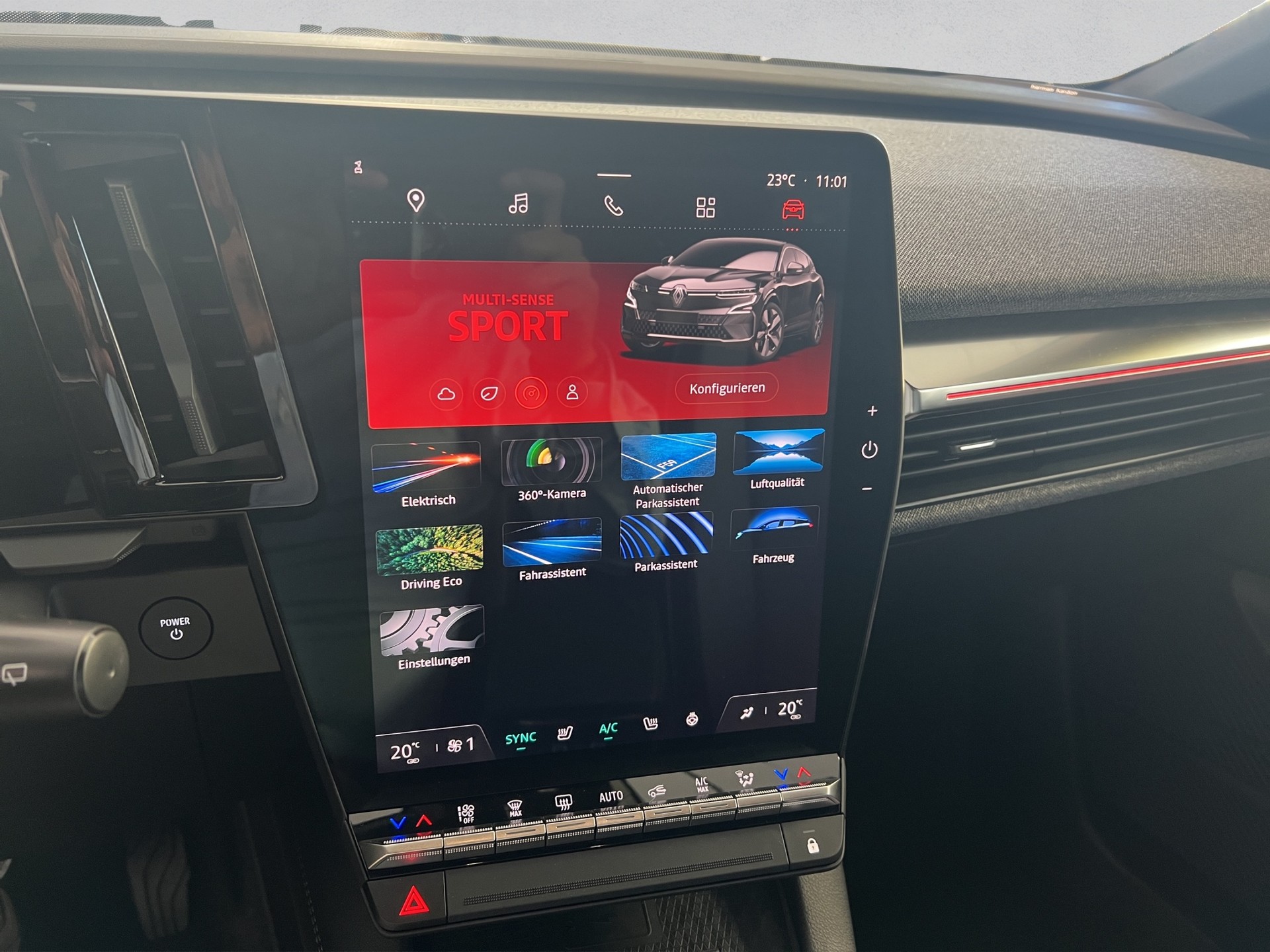 RENAULT Mégane E-TECH EV60 Iconic-image-6