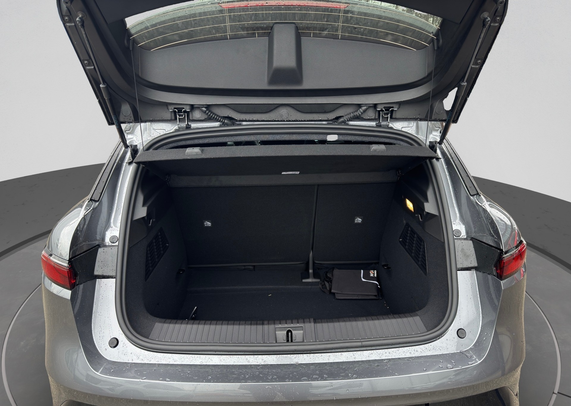 RENAULT Mégane E-TECH EV60 Iconic-image-8