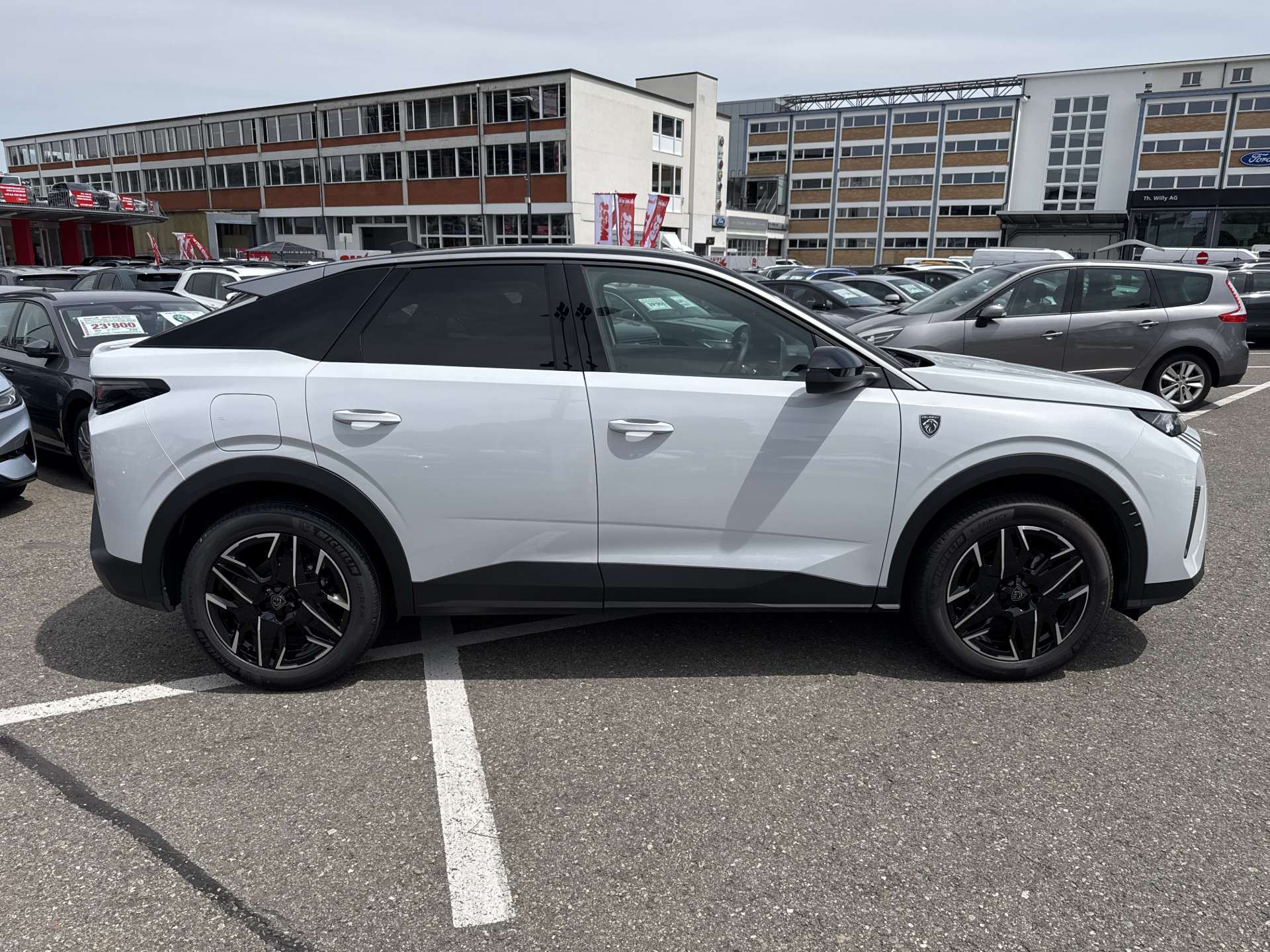 PEUGEOT 3008 145 GT Hybrid e-DCS-Automat-image-10