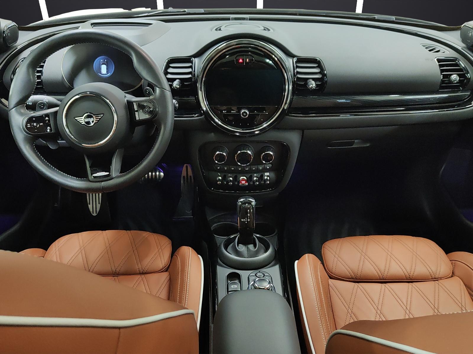 MINI Clubman F54 2.0i John Cooper Works ALL4-image-18