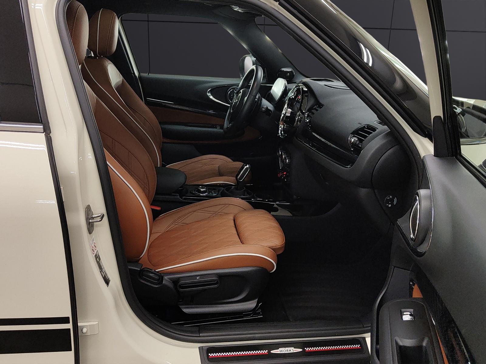 MINI Clubman F54 2.0i John Cooper Works ALL4-image-19