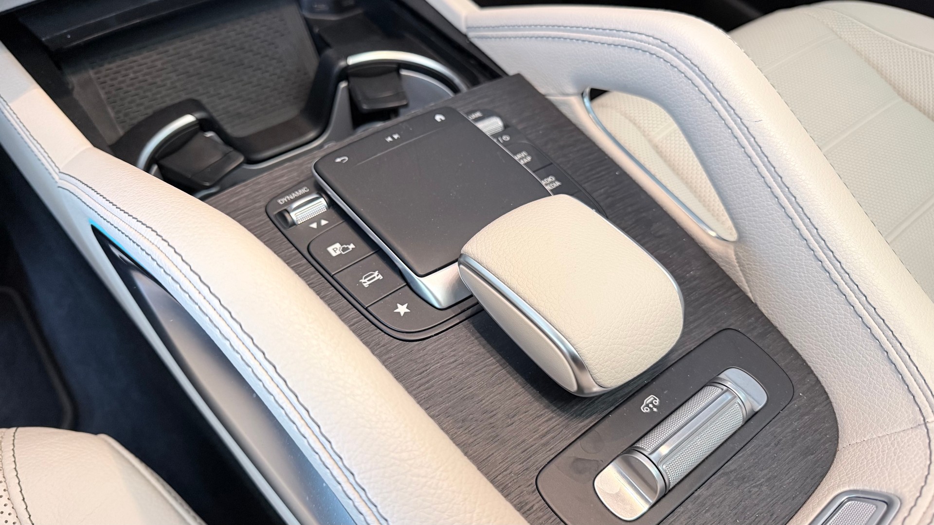 MERCEDES-BENZ GLE 400 d 4matic Coupé-image-13