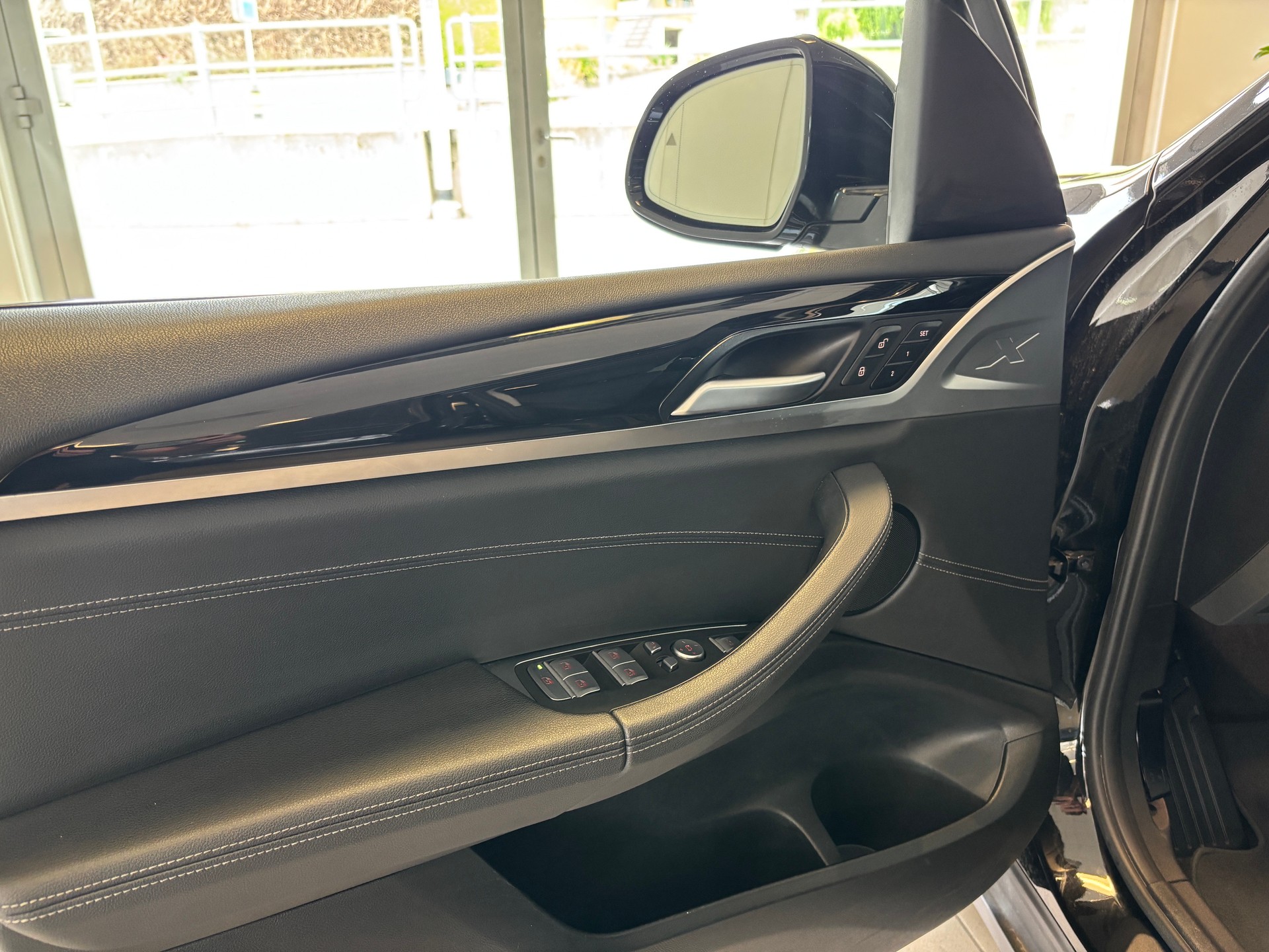 BMW X3 xDrive 20i-image-15