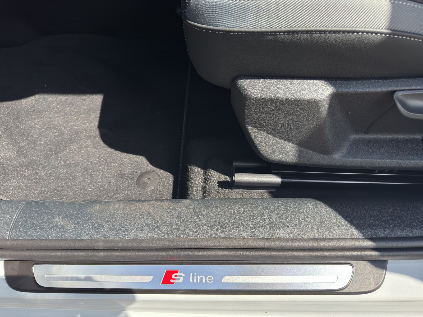 AUDI A1 Sportback 30 TFSI S Line Attraction S-tronic-image-7