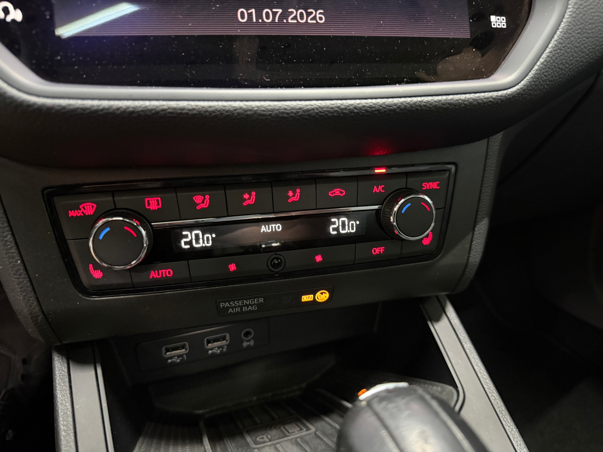 SEAT Ibiza 1.0 EcoTSI DSG Swiss FR-image-10