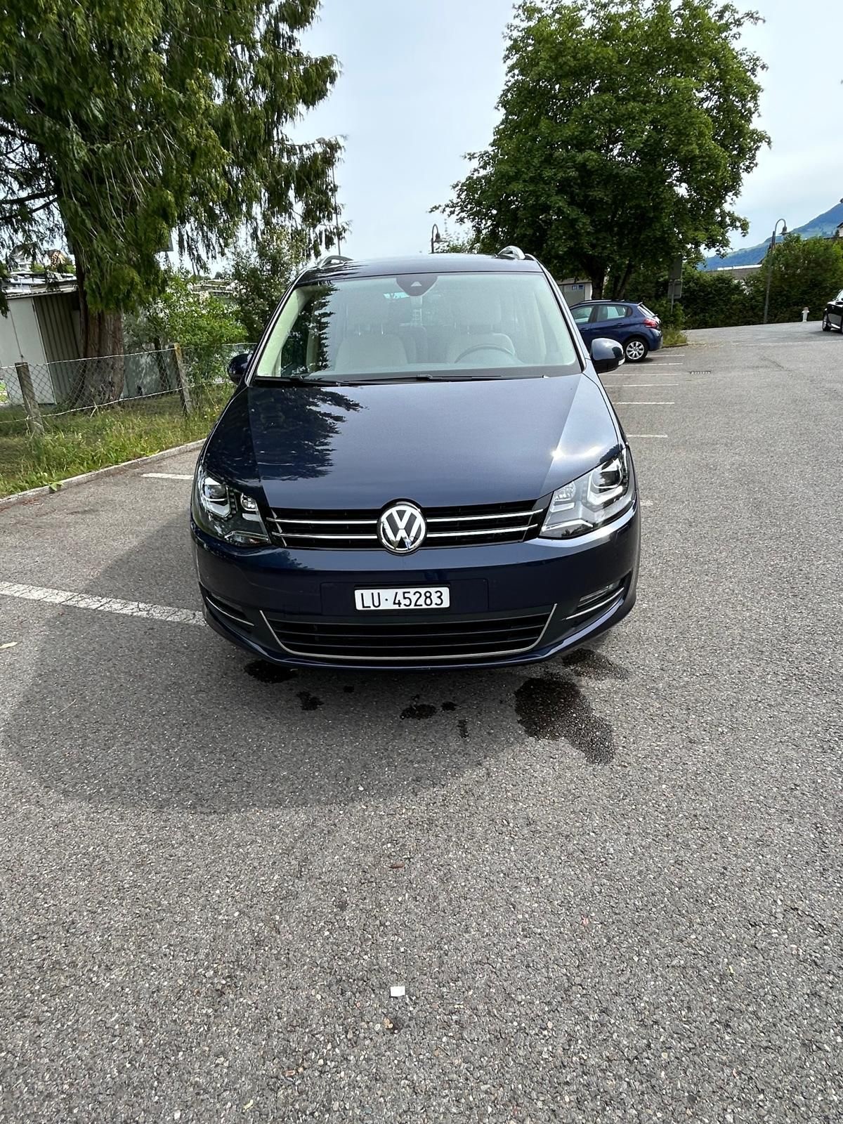 VW SHARAN-image-4