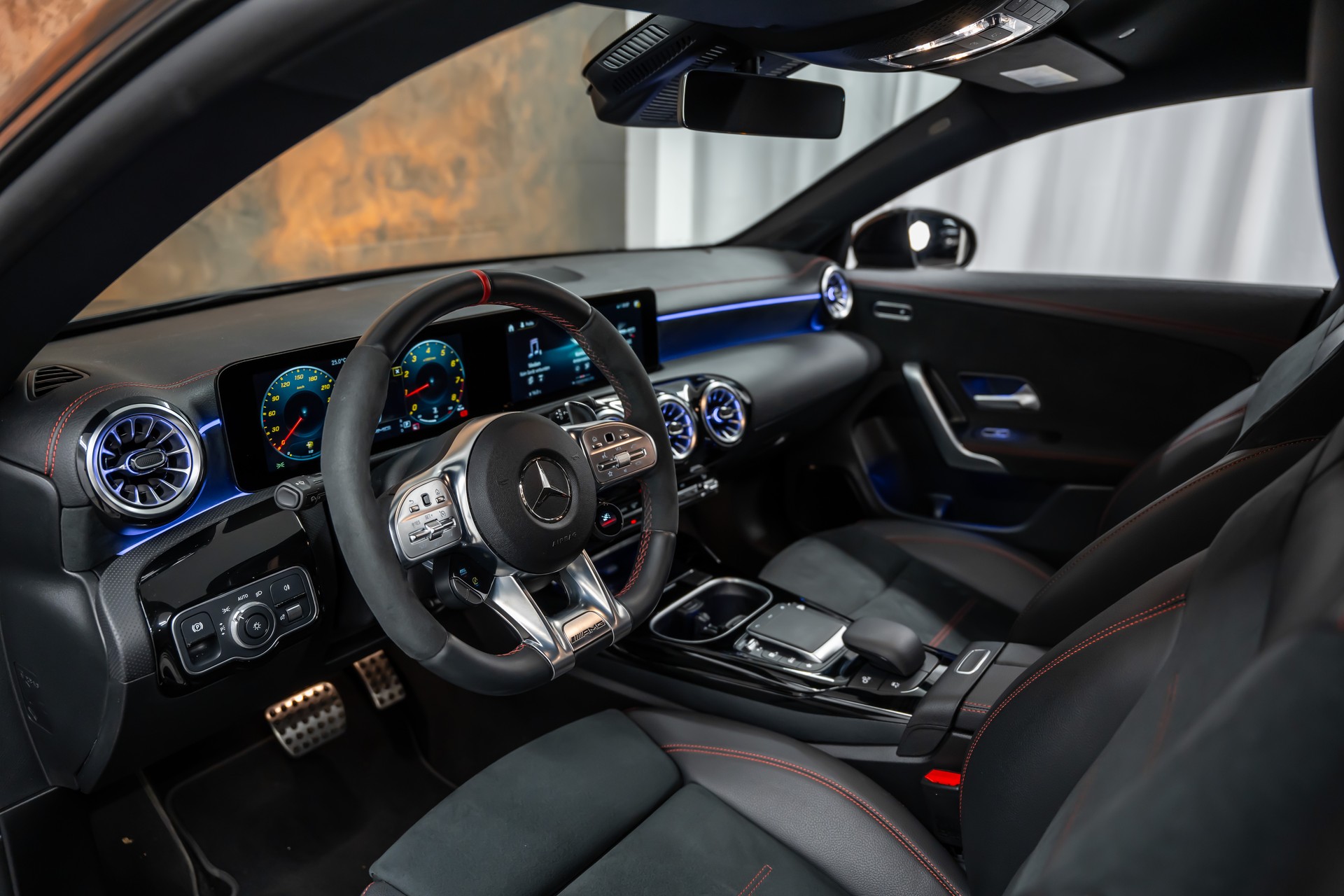 MERCEDES-BENZ CLA 45 S AMG 4Matic+ 8G-DCT *AMG-Drivers*360°*Night-Paket*Track Pack*-image-6