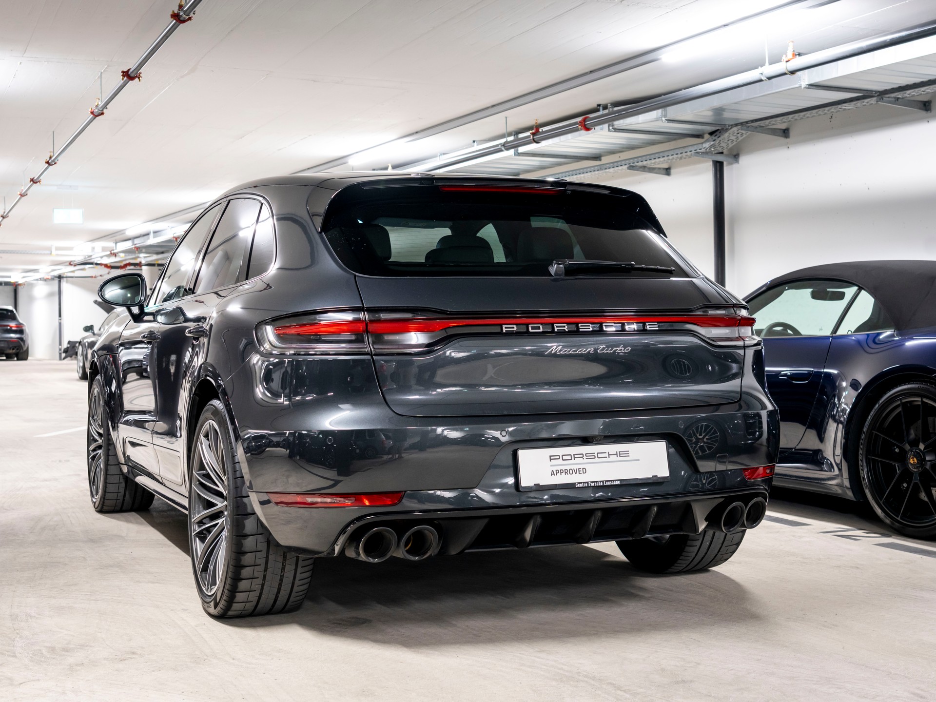 PORSCHE Macan Turbo PDK-image-2