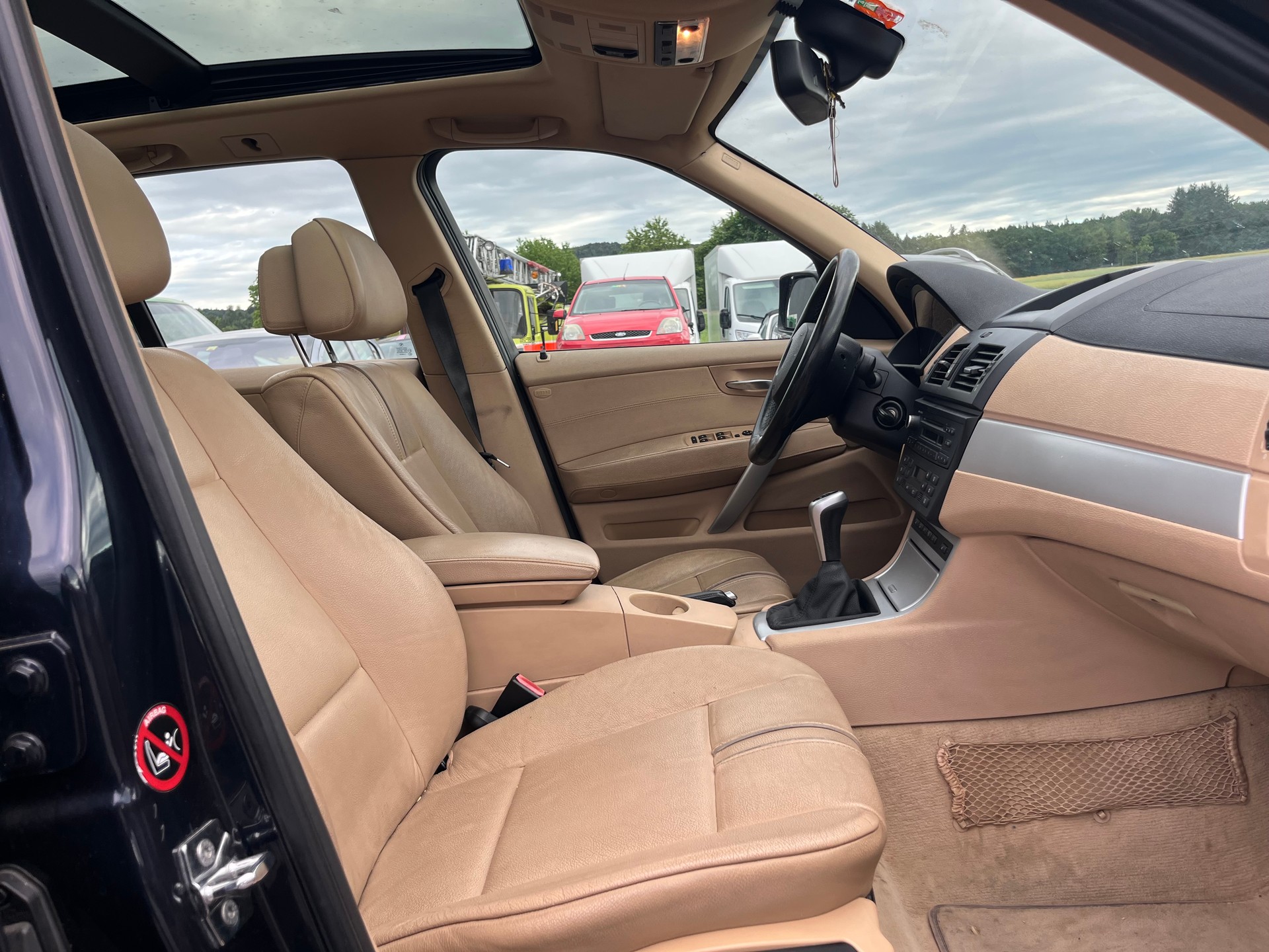 BMW X3 xDrive 20d (2.0d)-image-9