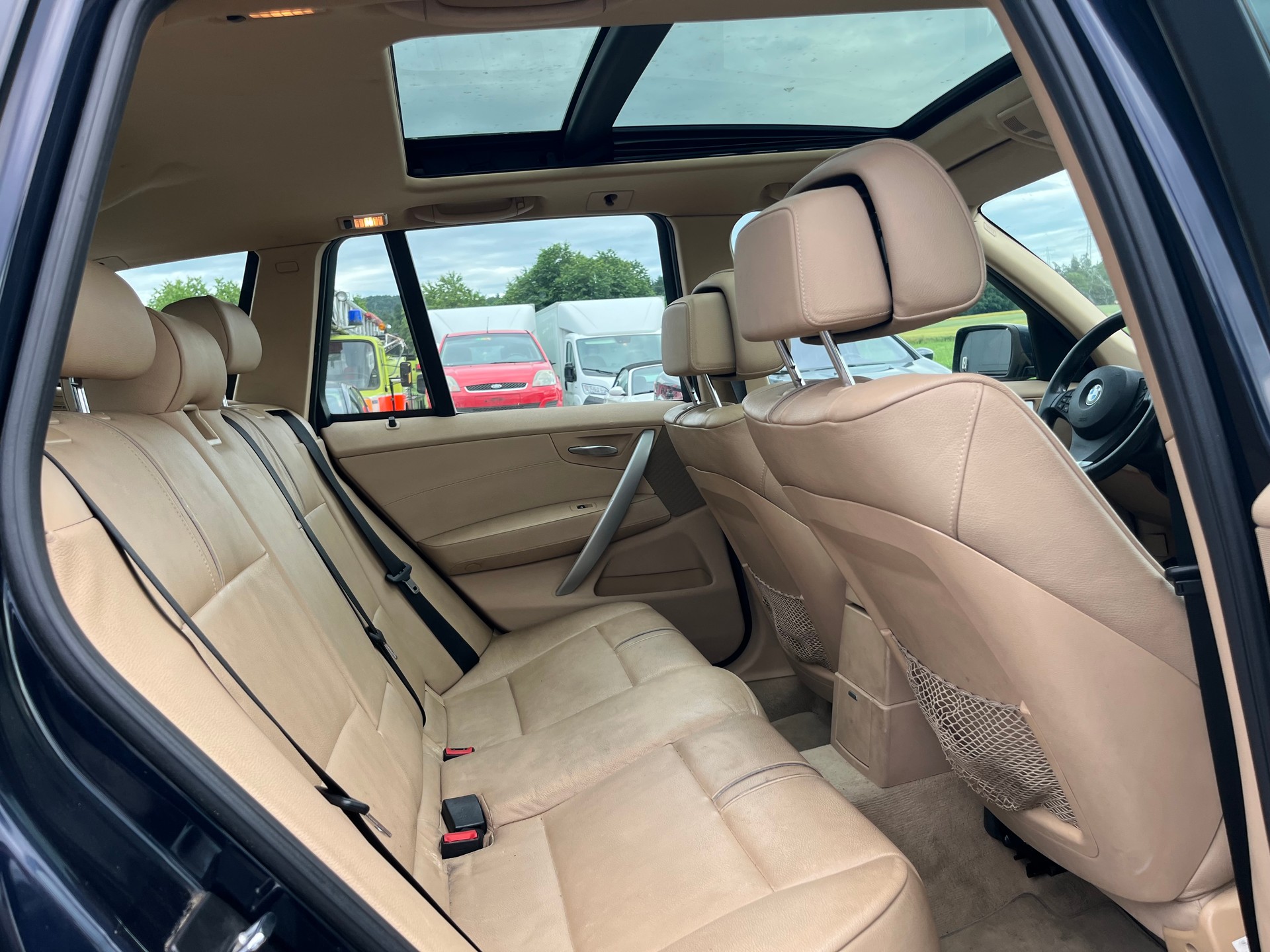 BMW X3 xDrive 20d (2.0d)-image-14