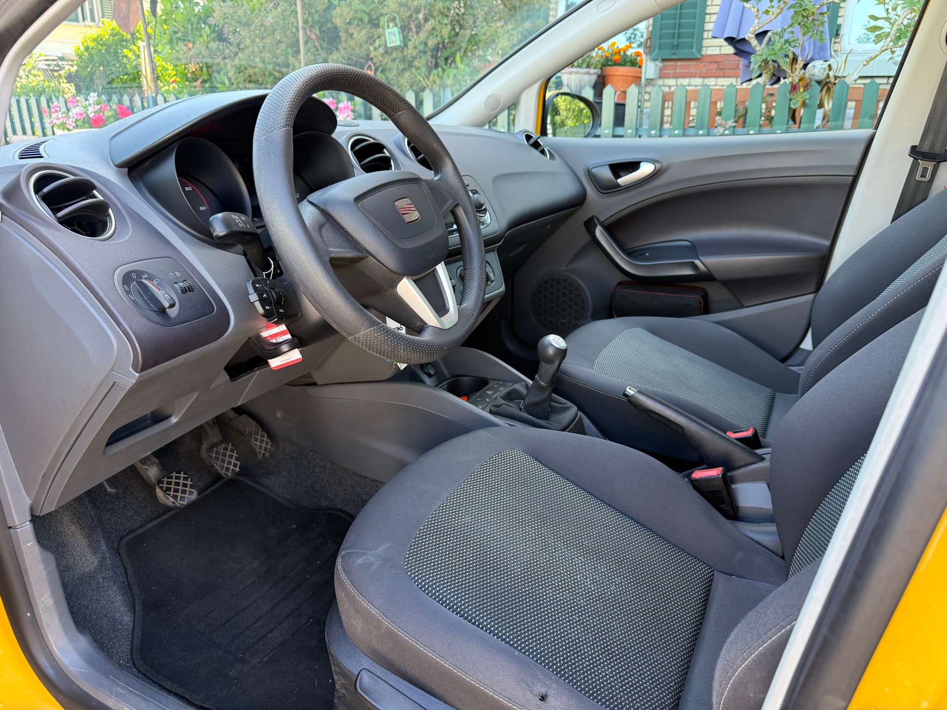 SEAT Ibiza 1.4 TDI Ecomotive Comfort-image-8