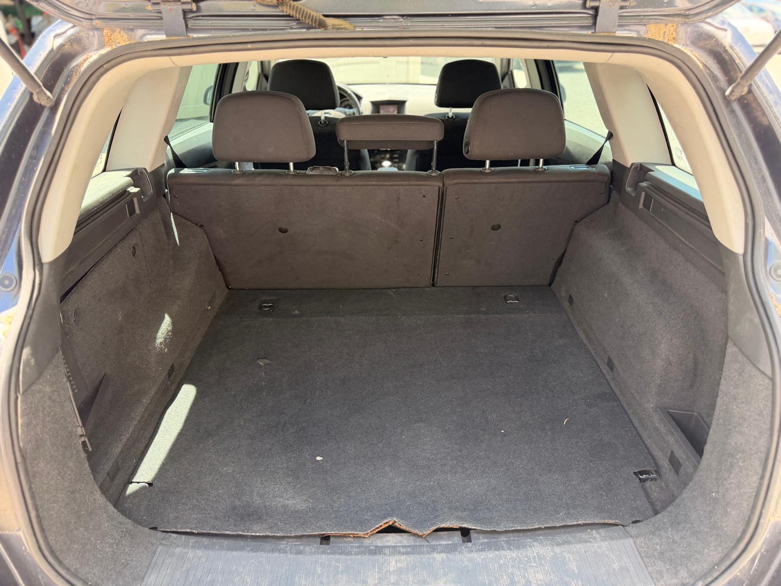 OPEL Astra Caravan 1.8i 16V Anniversary Ed. Aut.-image-9