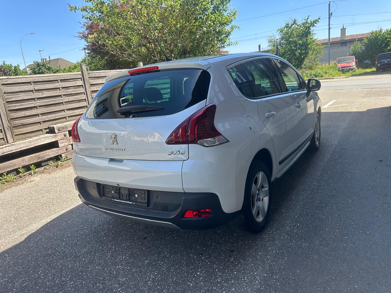 PEUGEOT 3008 1.6 1THP Allure Tiptronic-image-2