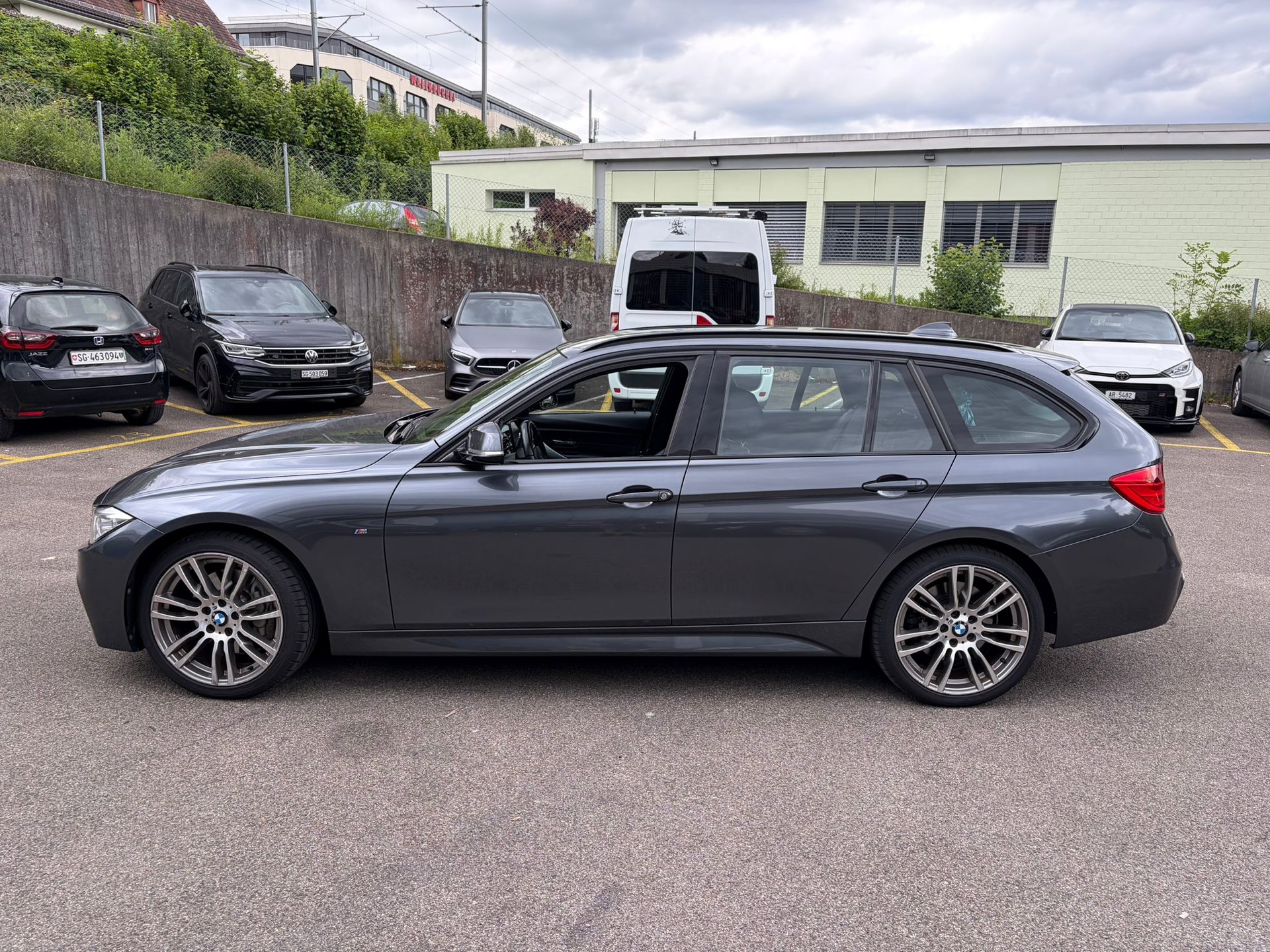 BMW 335d xDrive Touring Steptronic-image-1