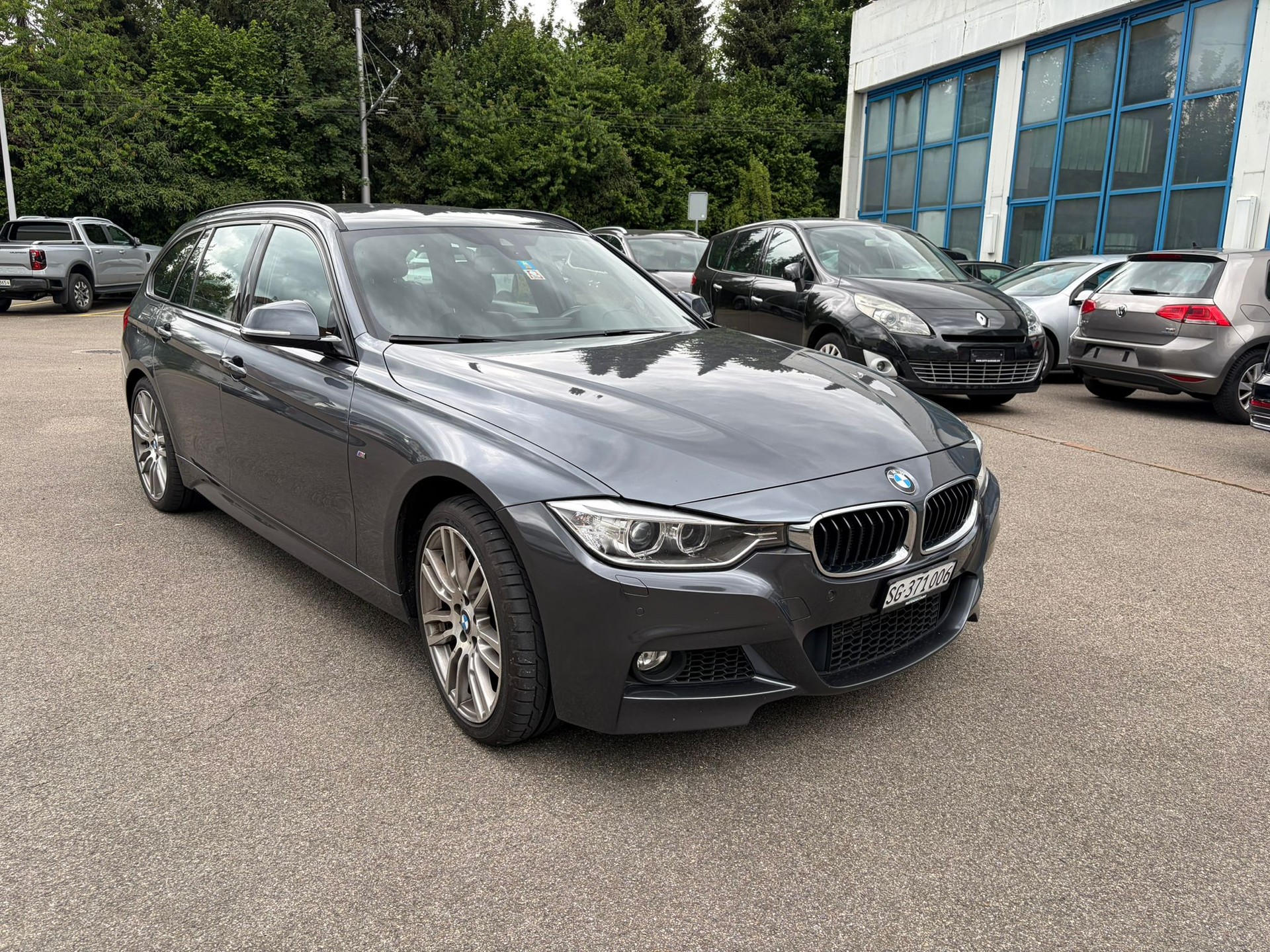 BMW 335d xDrive Touring Steptronic-image-5