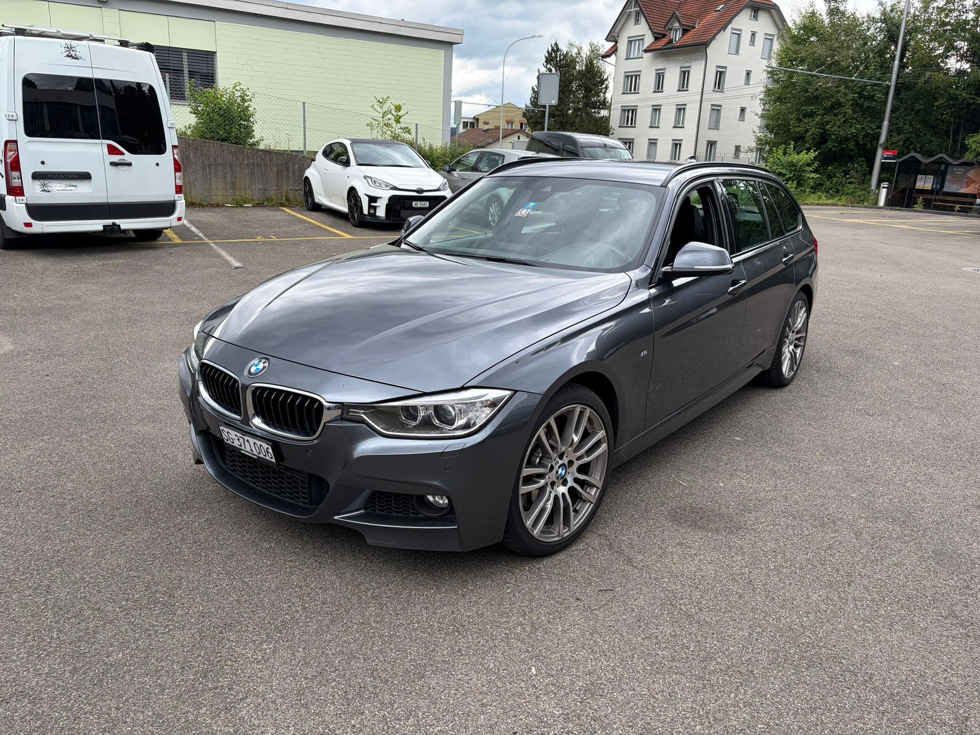 BMW 335d xDrive Touring Steptronic-image-0