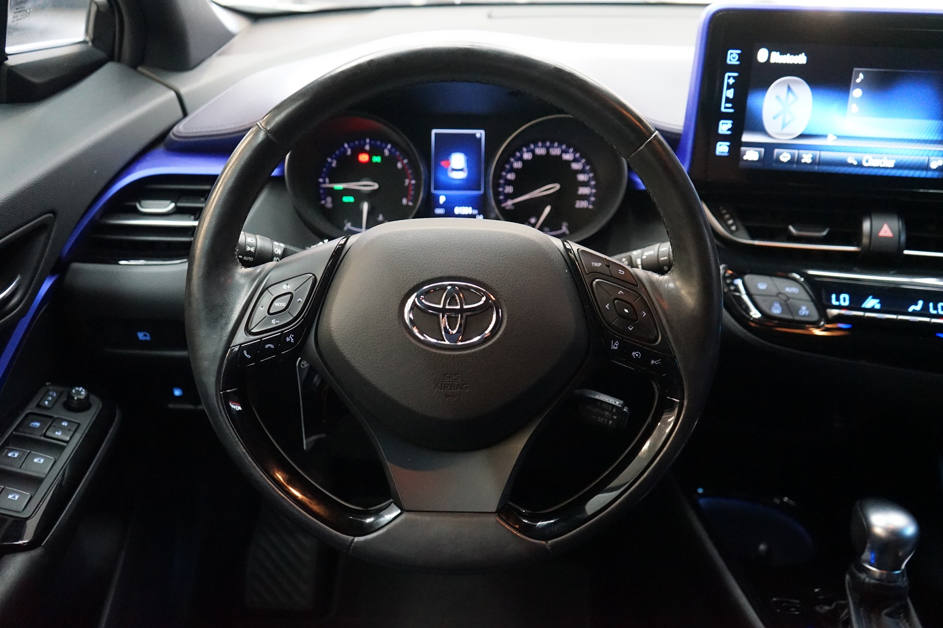 TOYOTA C-HR 1.2 Turbo Premium 4WD Multidrive S-image-7