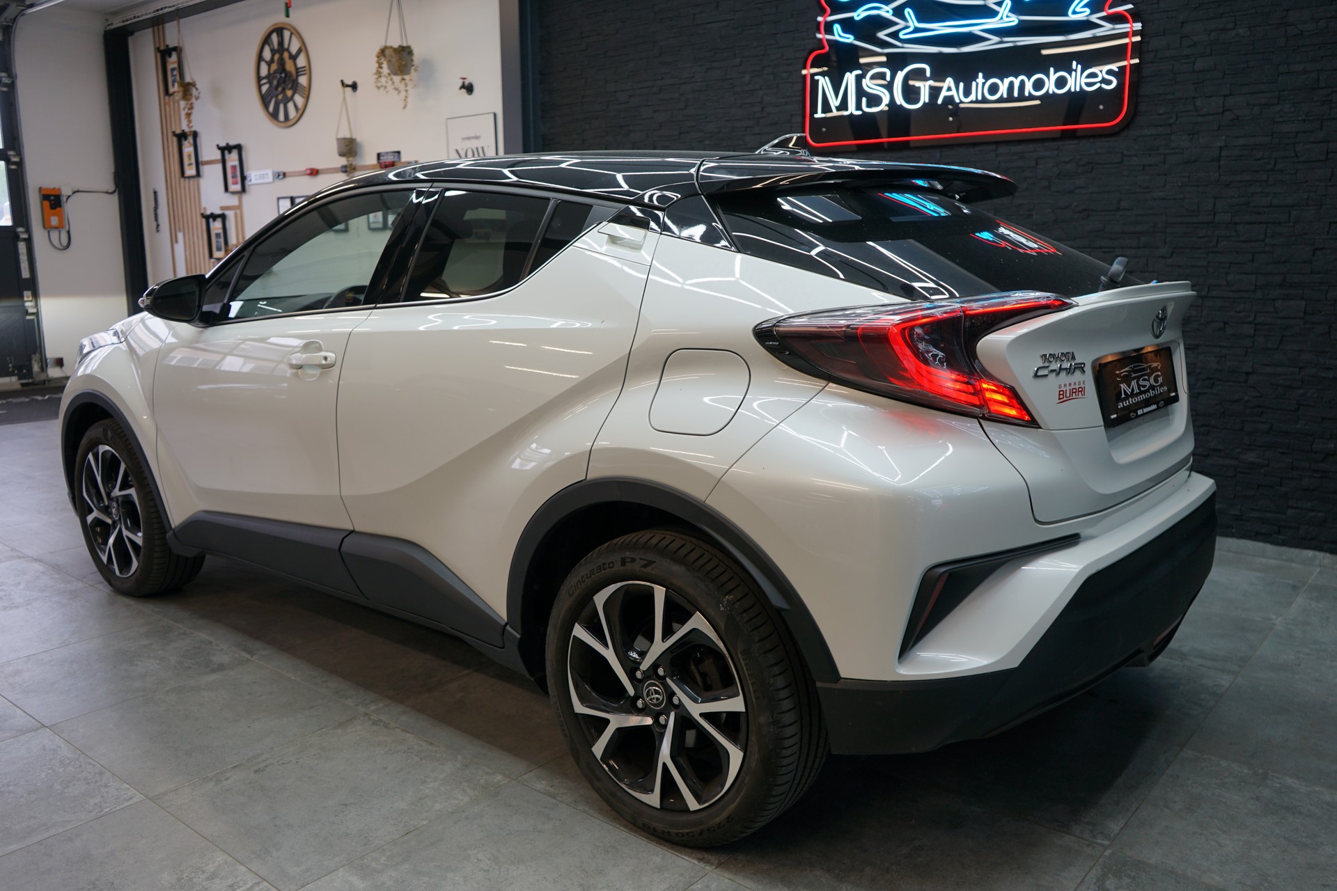 TOYOTA C-HR 1.2 Turbo Premium 4WD Multidrive S-image-2