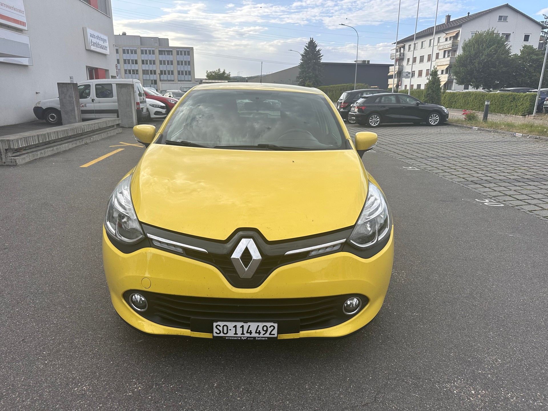 RENAULT Clio 0.9 12V Swiss Edition-image-1