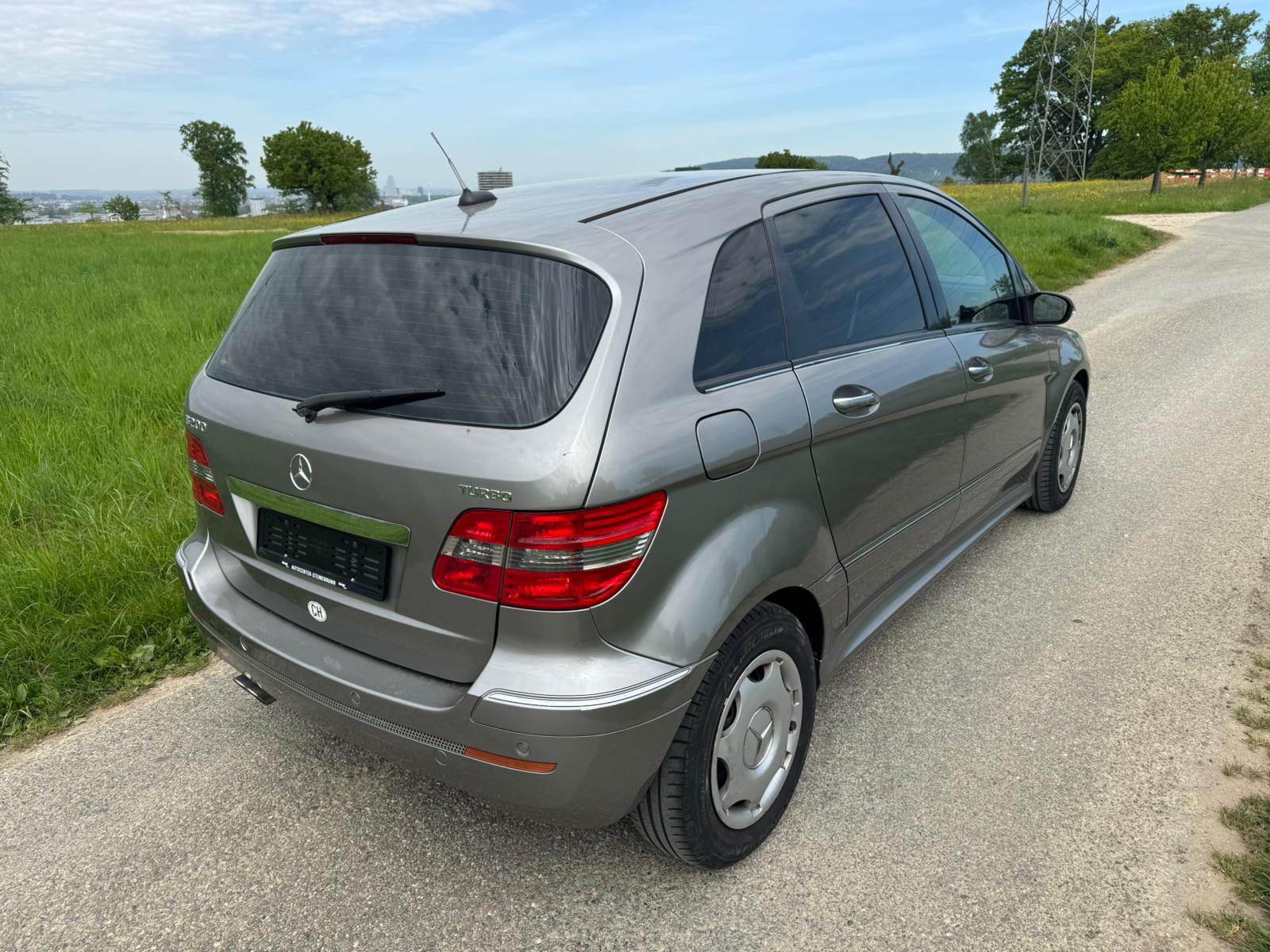 MERCEDES-BENZ B 200 Turbo-image-2