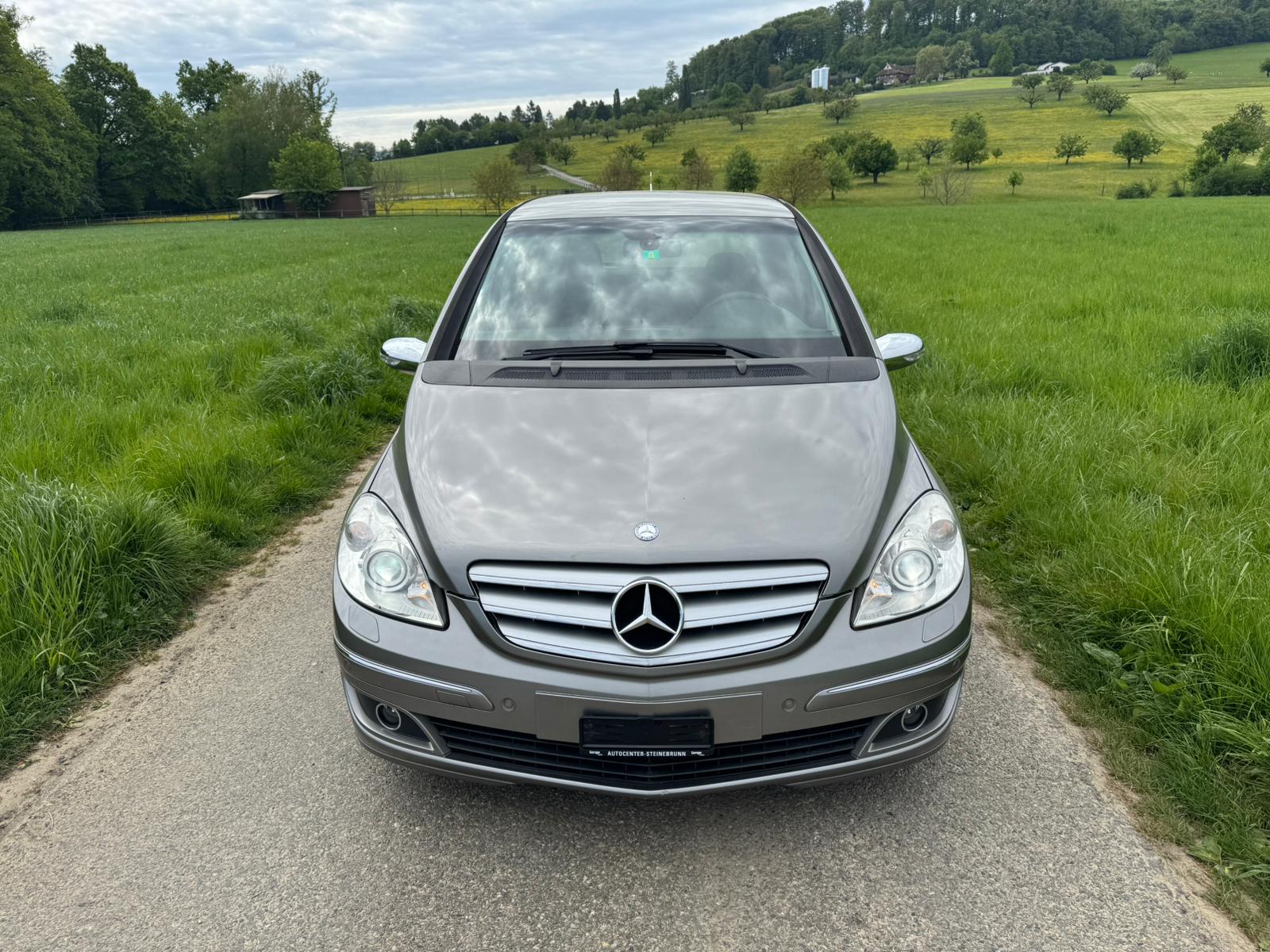 MERCEDES-BENZ B 200 Turbo-image-1
