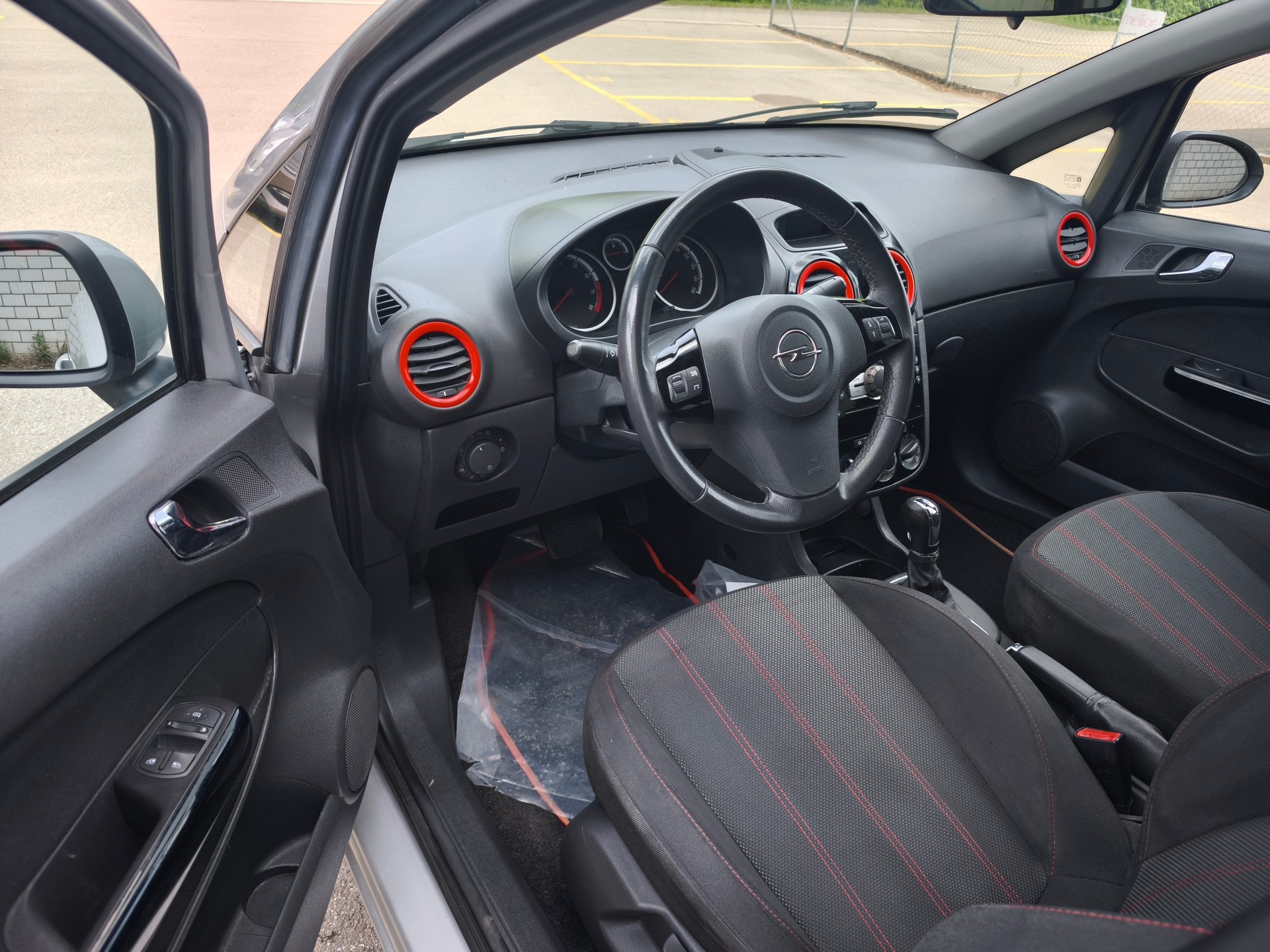 OPEL Corsa 1.4 TP Color Edition Automatic-image-9