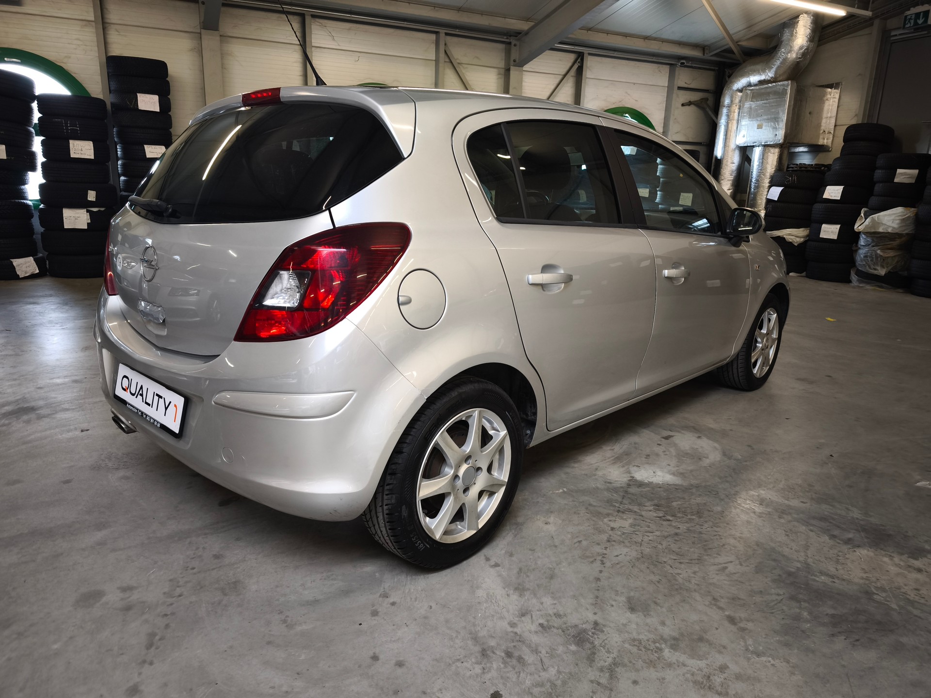 OPEL Corsa 1.4 TP Color Edition Automatic-image-2