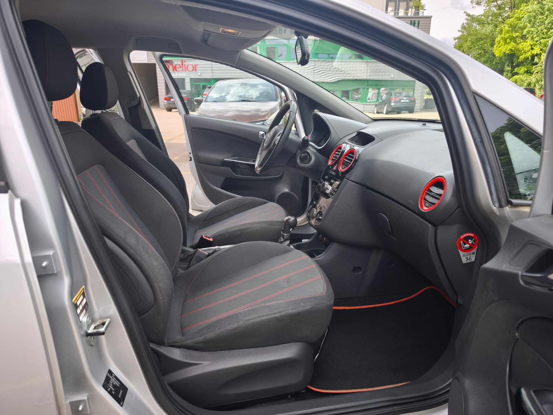 OPEL Corsa 1.4 TP Color Edition Automatic-image-5