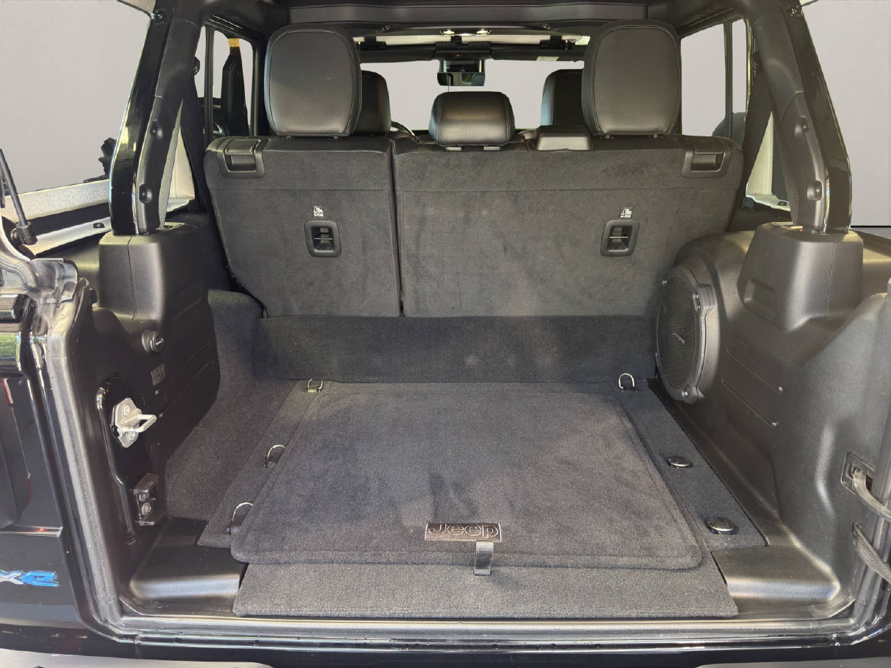 JEEP Wrangler 2.0 Turbo 4xe Sahara Unlimited-image-19