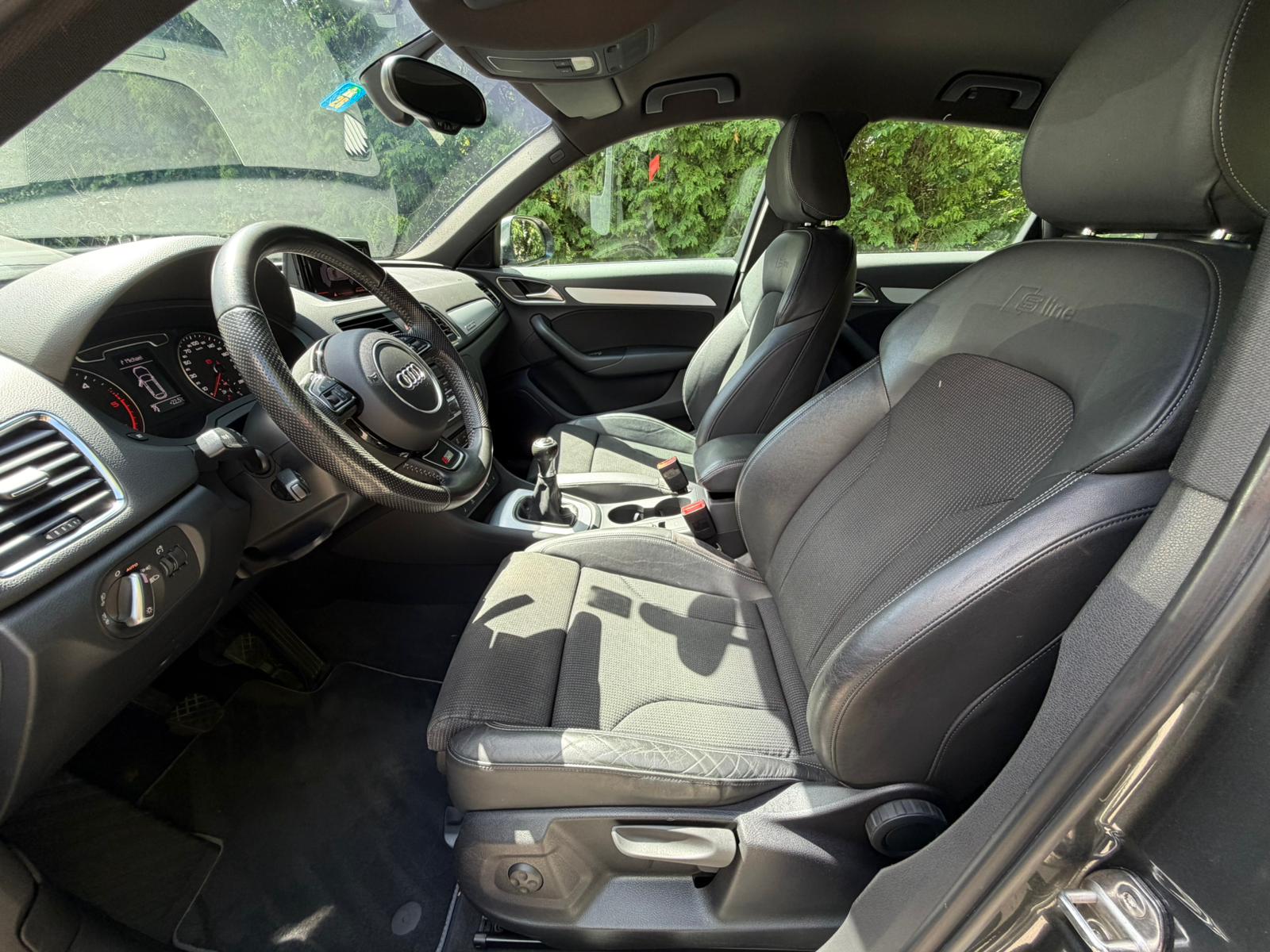 AUDI Q3 2.0 TDI quattro S-Line-image-8