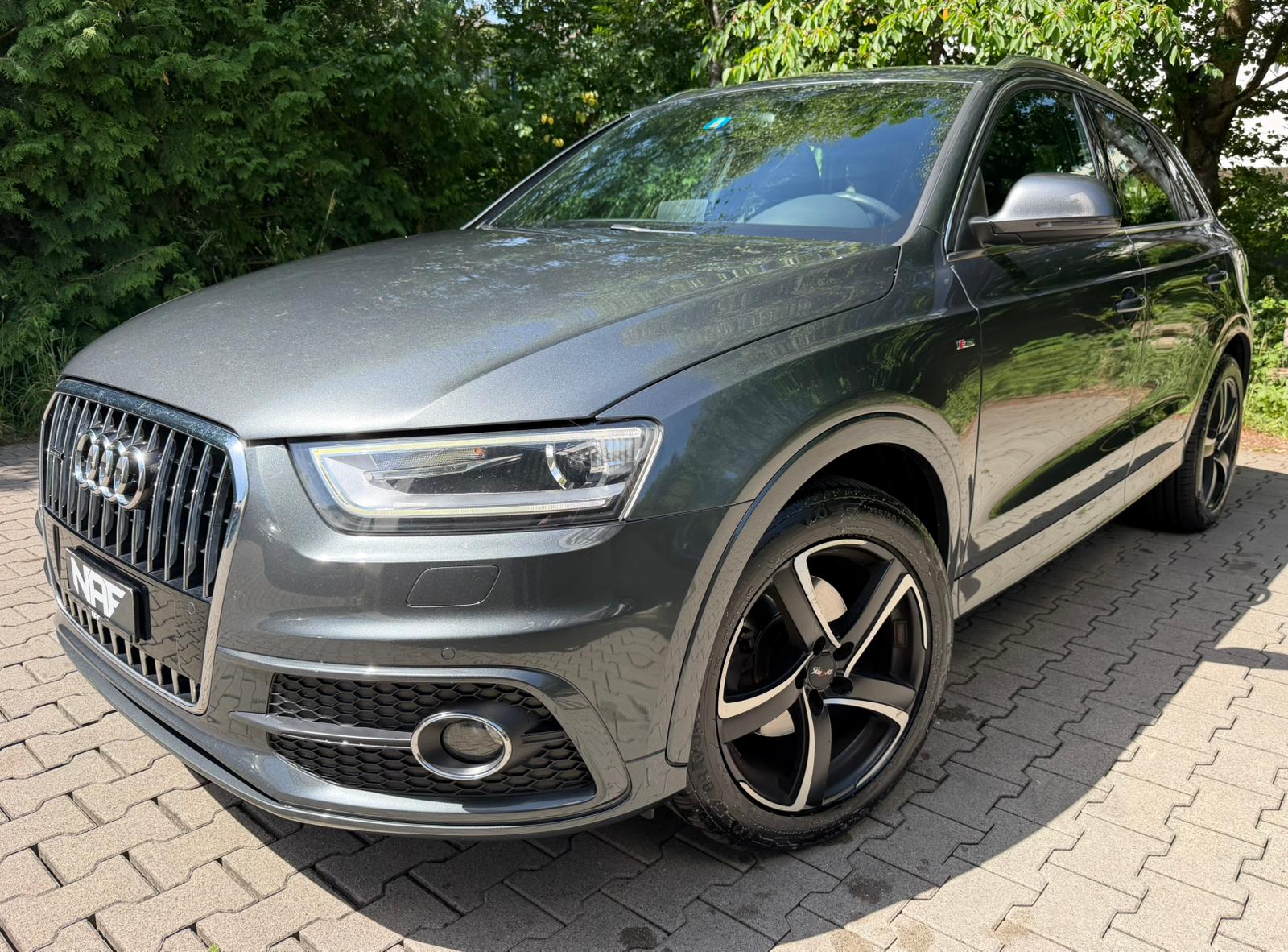 AUDI Q3 2.0 TDI quattro S-Line-image-0