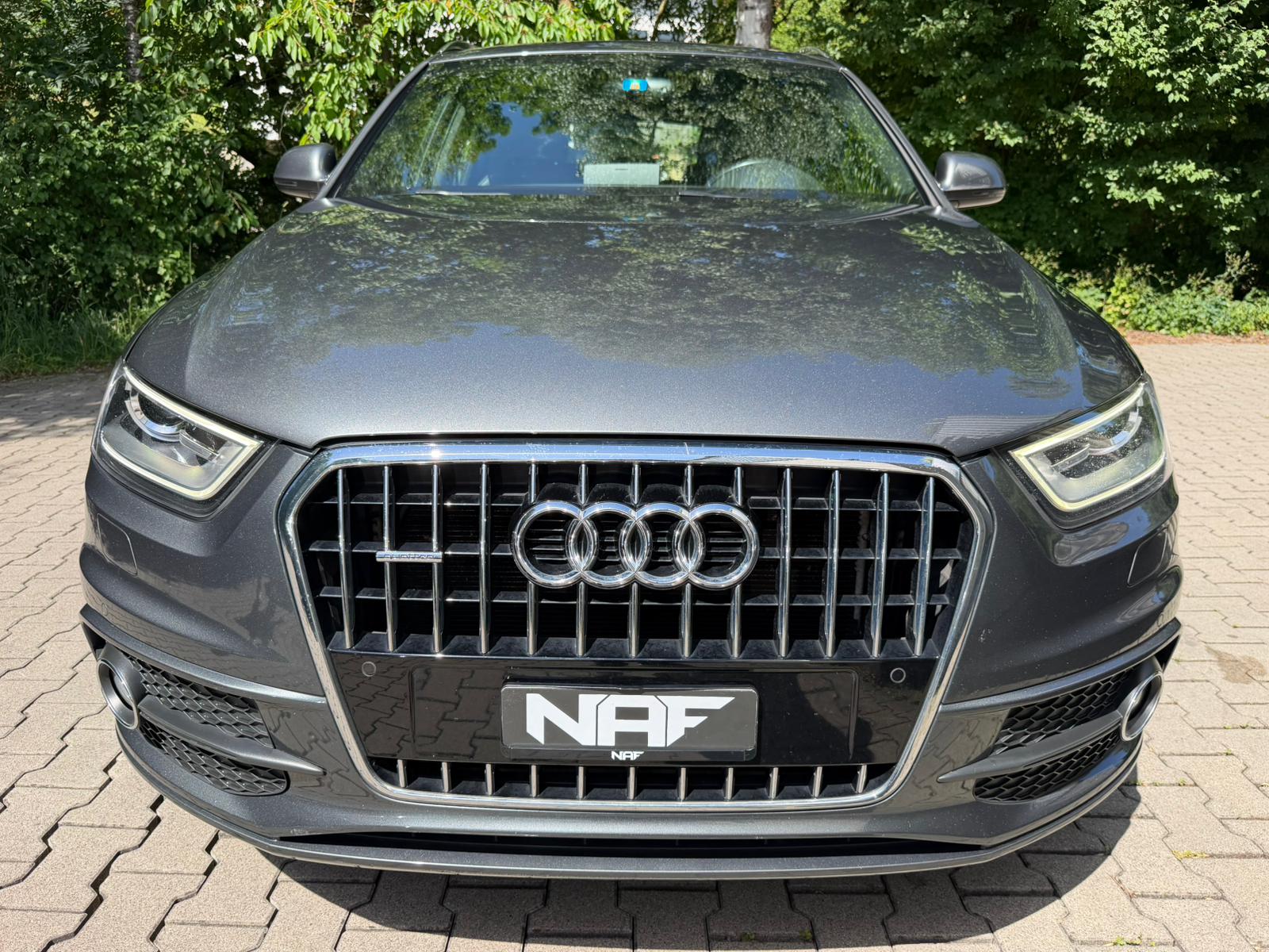 AUDI Q3 2.0 TDI quattro S-Line-image-7