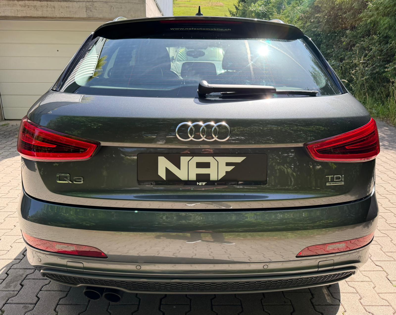 AUDI Q3 2.0 TDI quattro S-Line-image-3