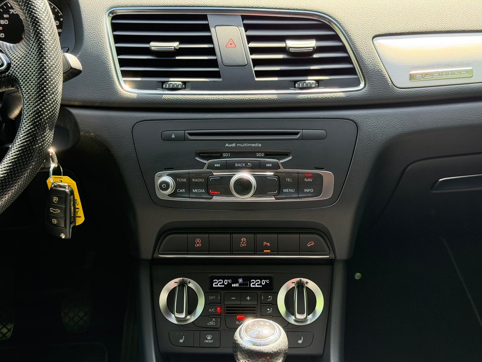 AUDI Q3 2.0 TDI quattro S-Line-image-18